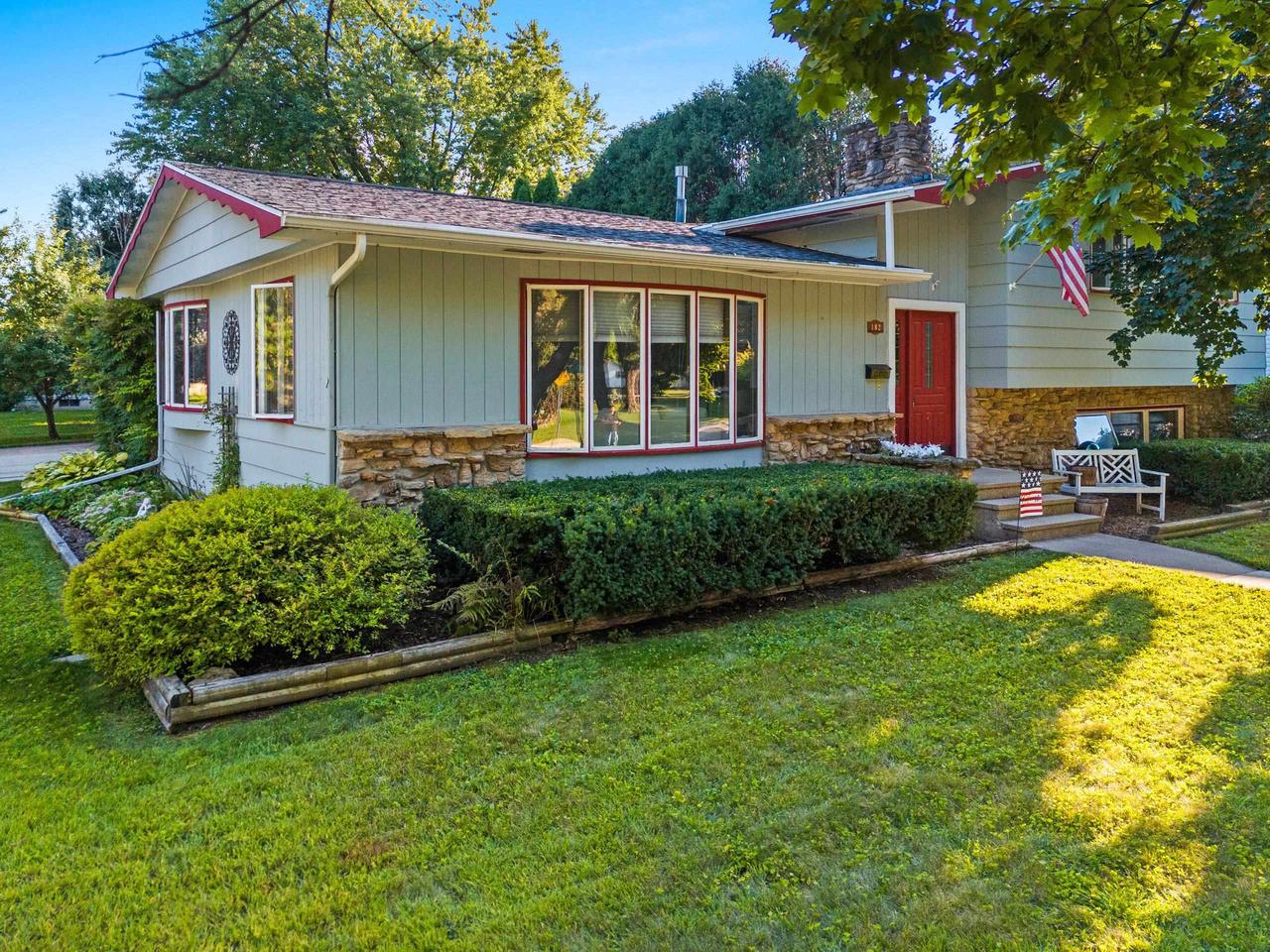182 South HUMPHREY CIRCLE