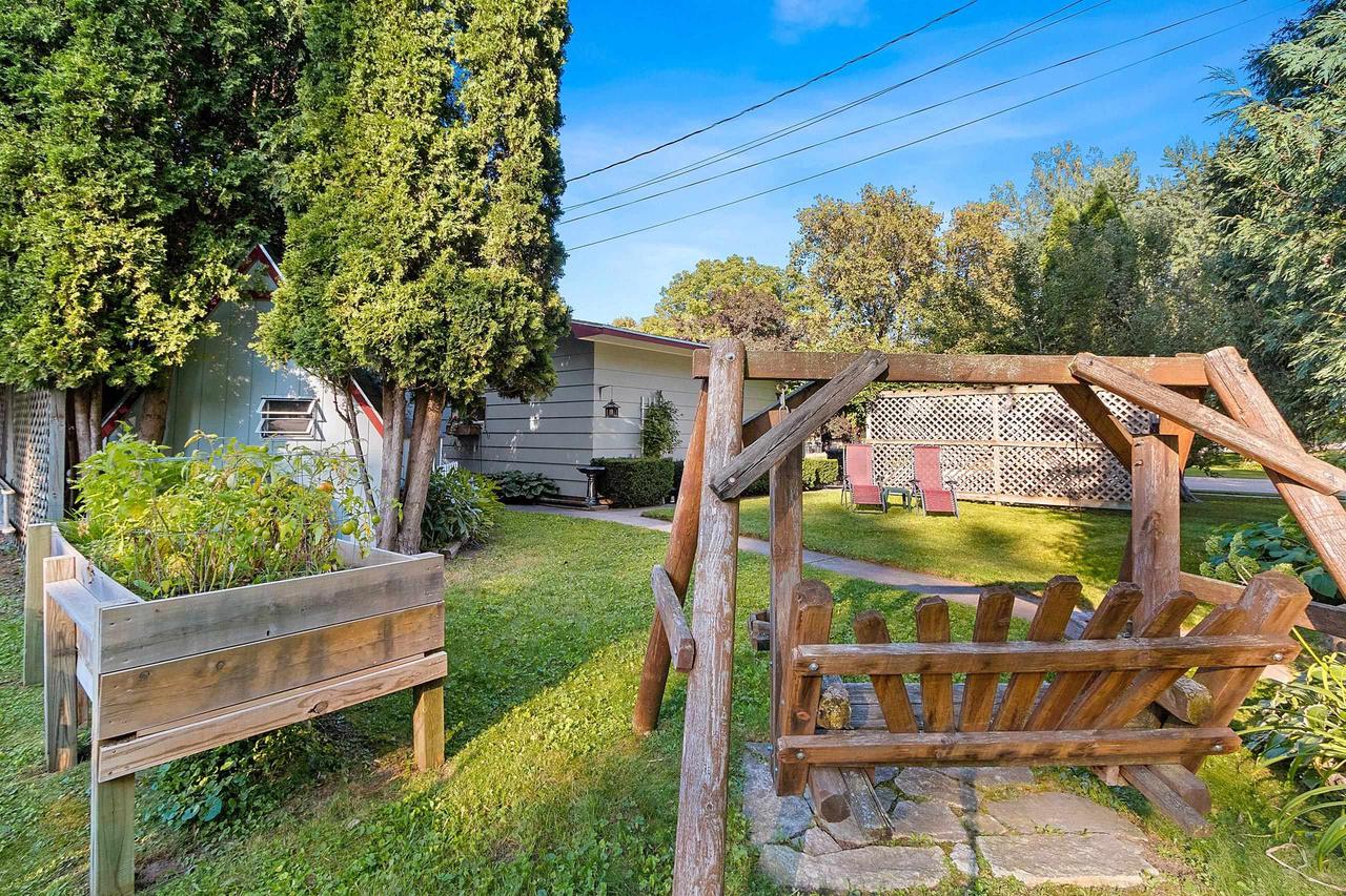 182 South HUMPHREY CIRCLE
