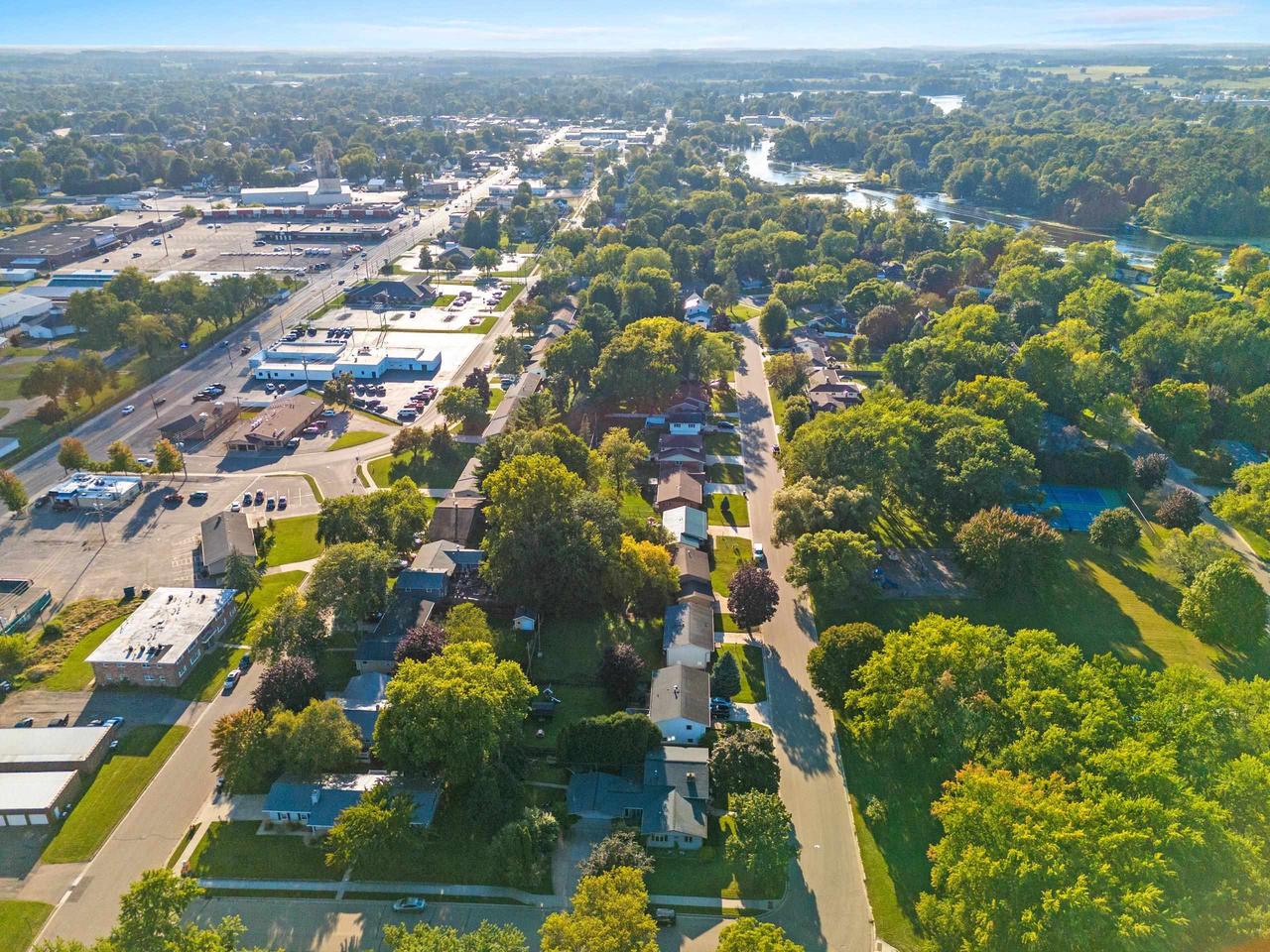 182 South HUMPHREY CIRCLE