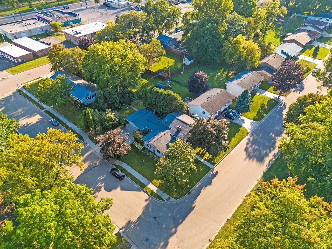 182 South HUMPHREY CIRCLE