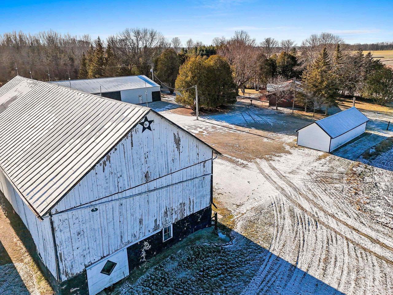 W1288 HICKORY DRIVE