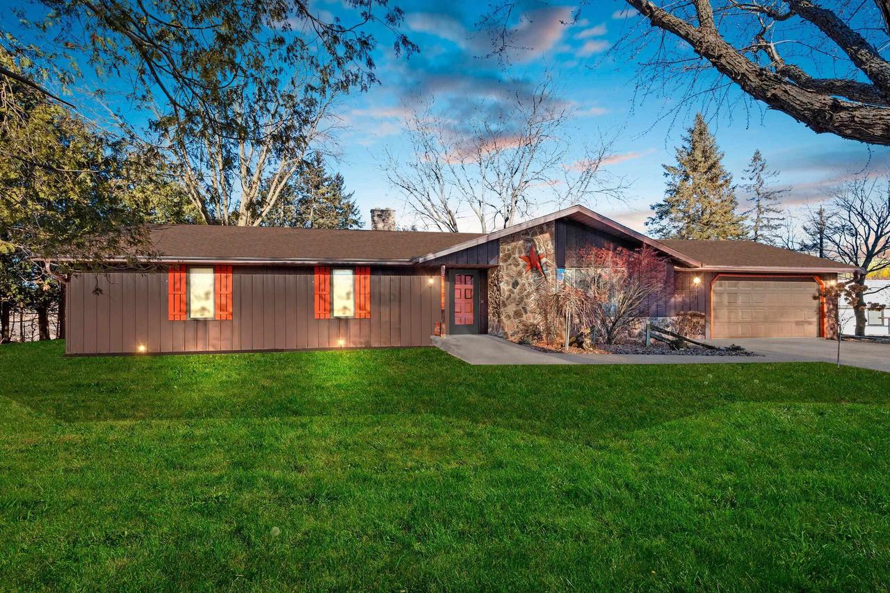 W1288 HICKORY DRIVE