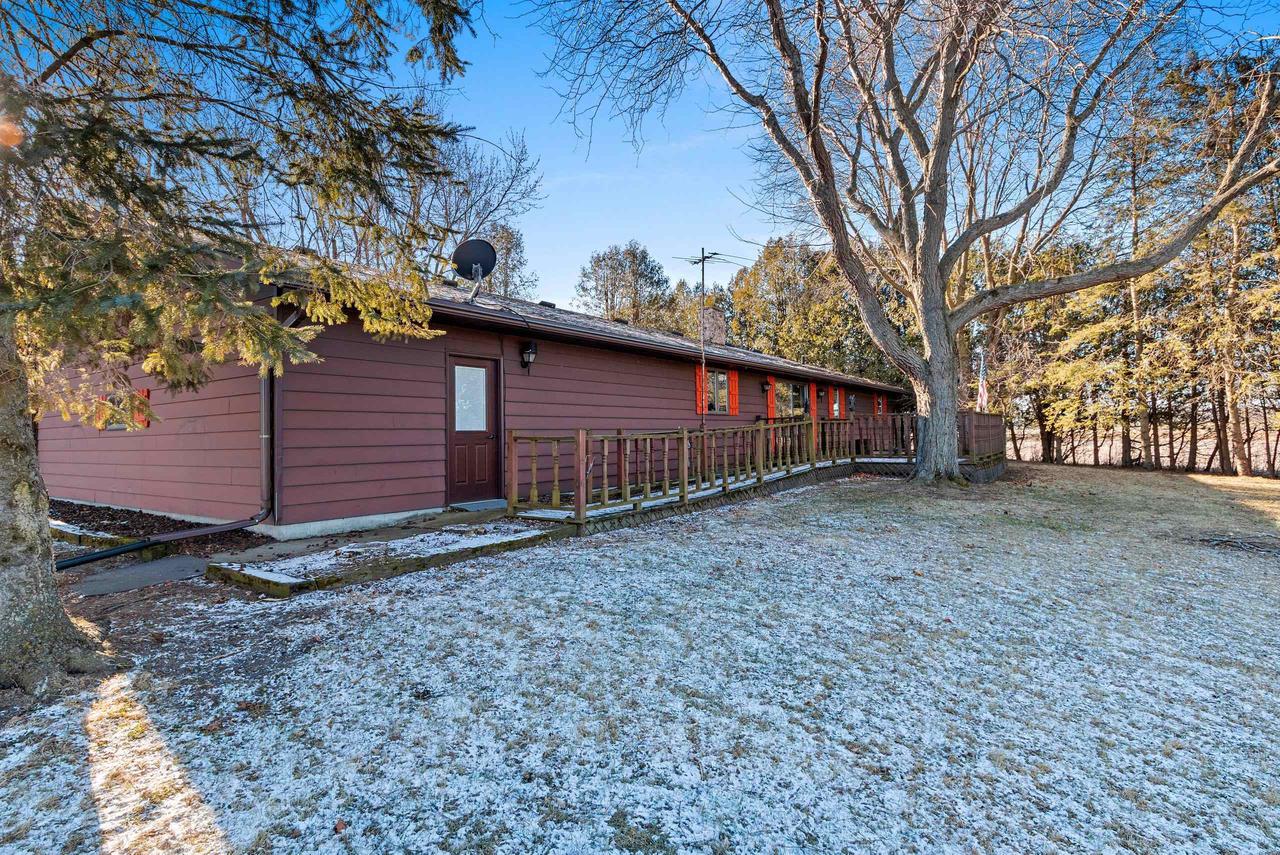 W1288 HICKORY DRIVE