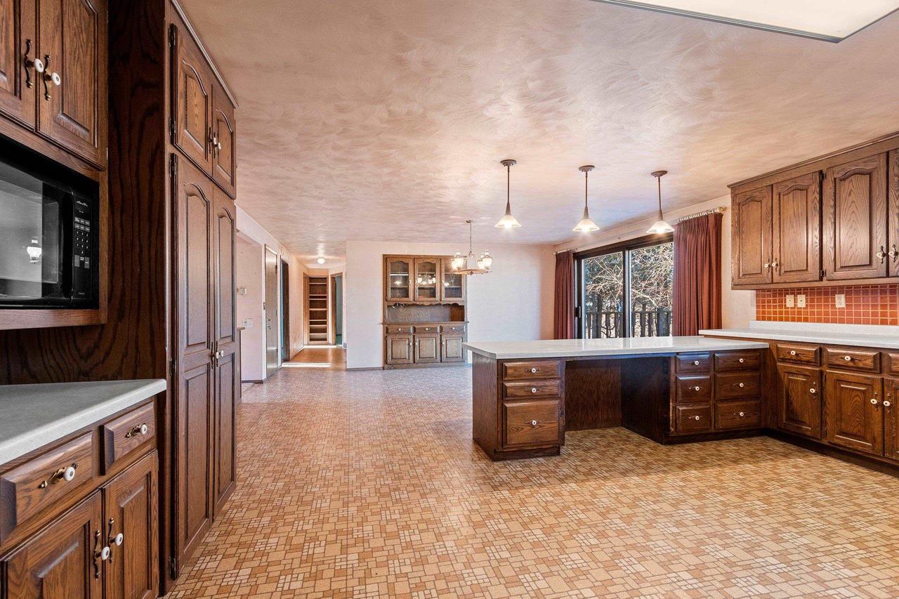 W1288 HICKORY DRIVE