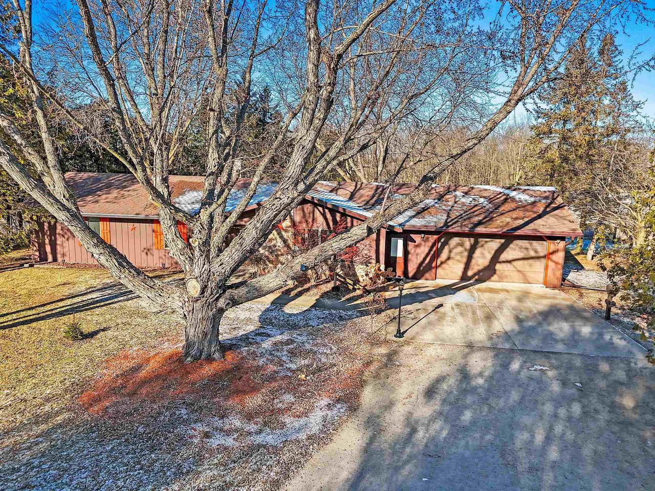 W1288 HICKORY DRIVE