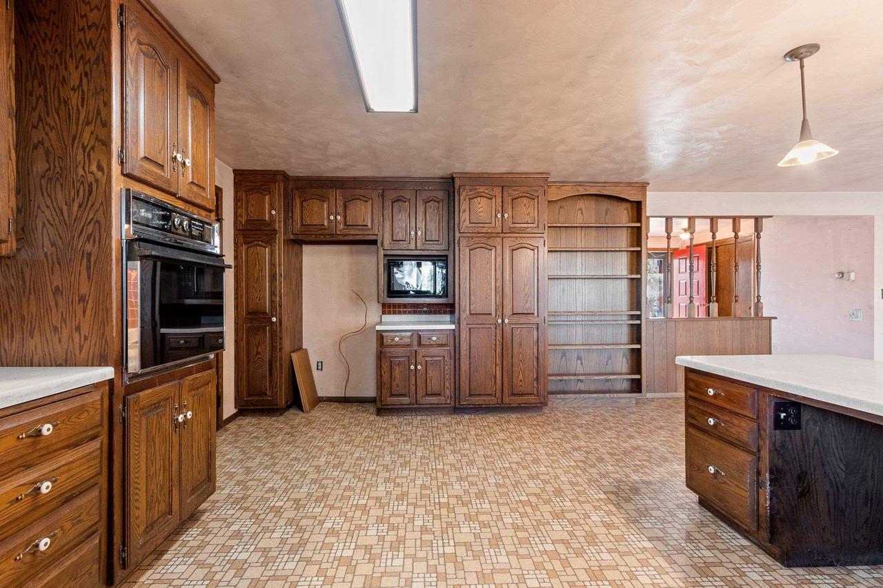 W1288 HICKORY DRIVE