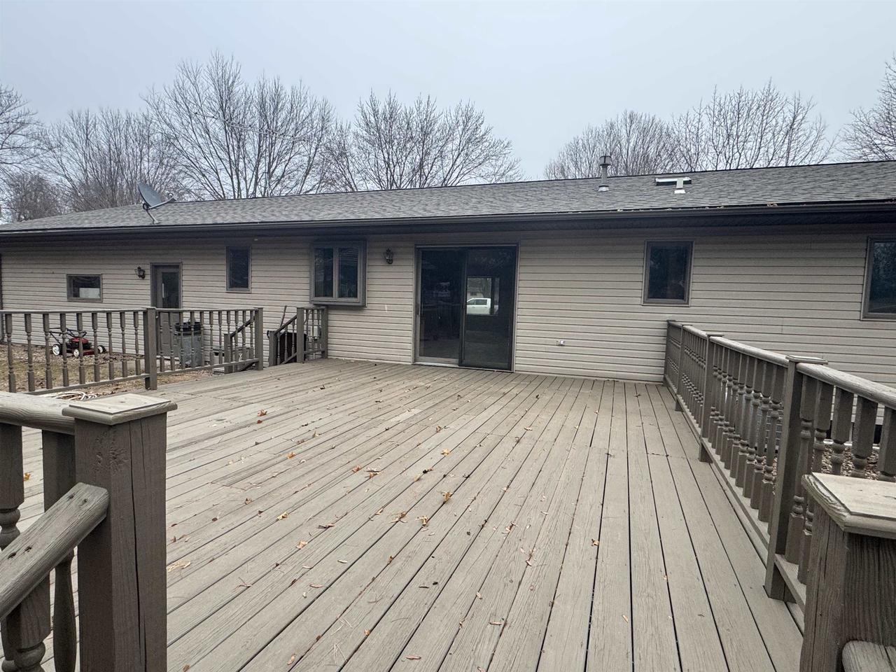 115 LEE COURT