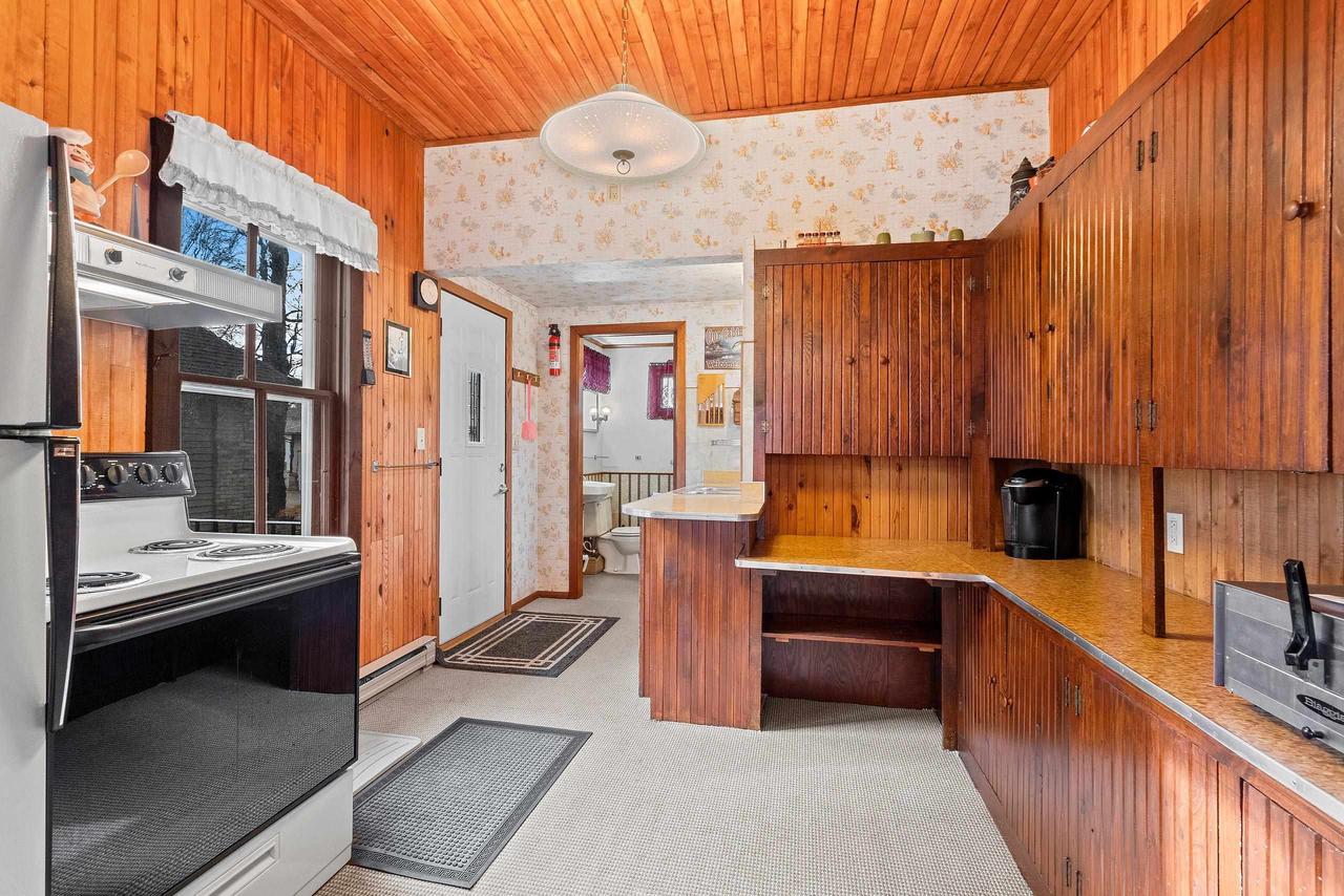 N2706 NORTH SHORE DRIVE