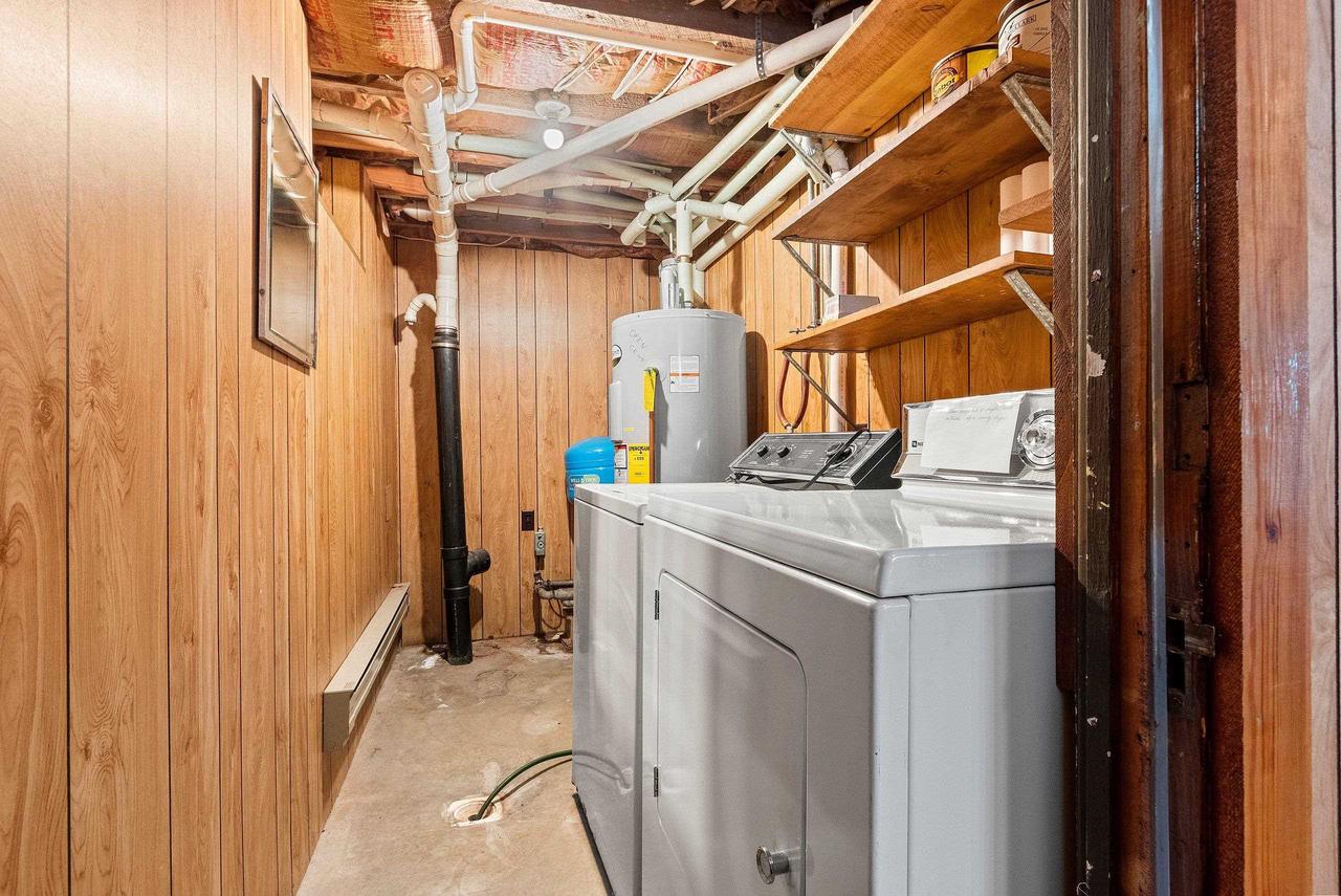 N2706 NORTH SHORE DRIVE