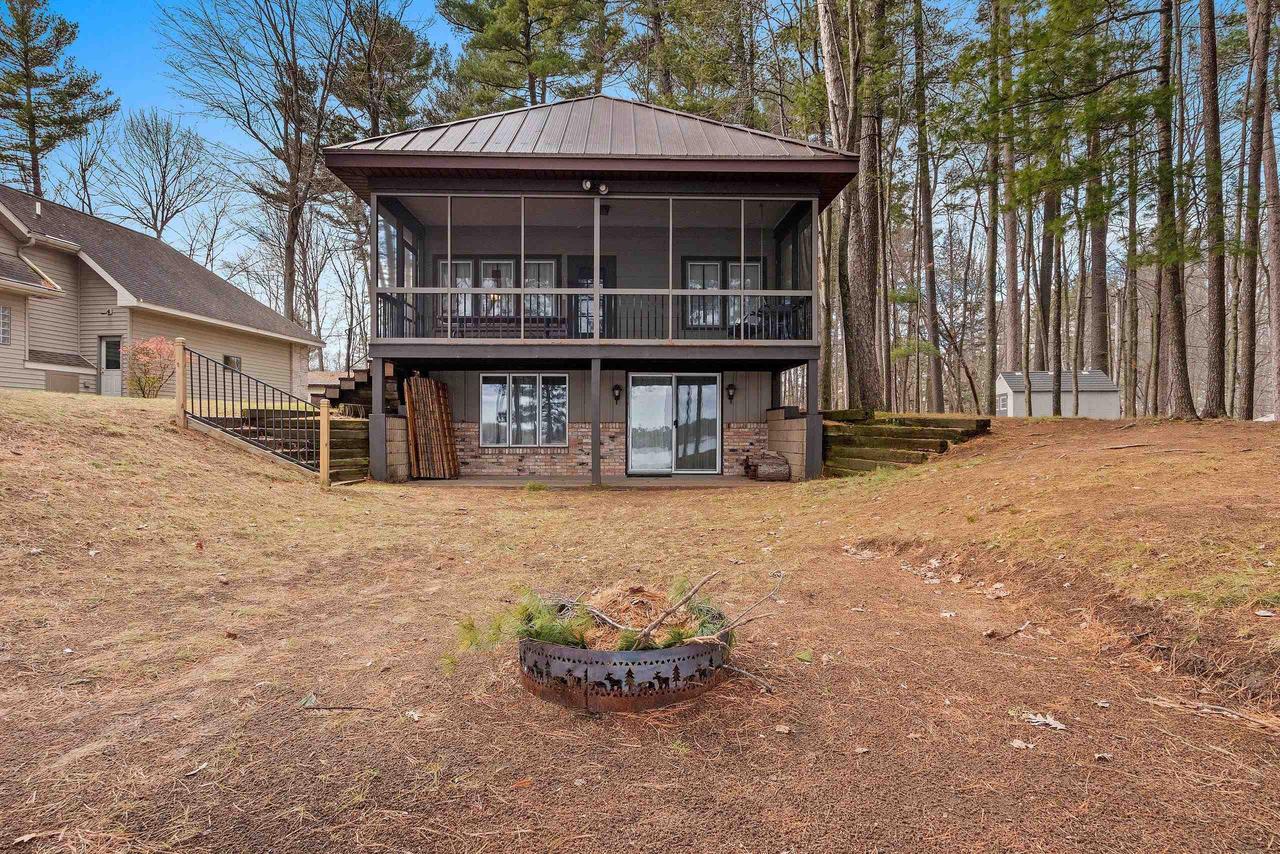 N2706 NORTH SHORE DRIVE