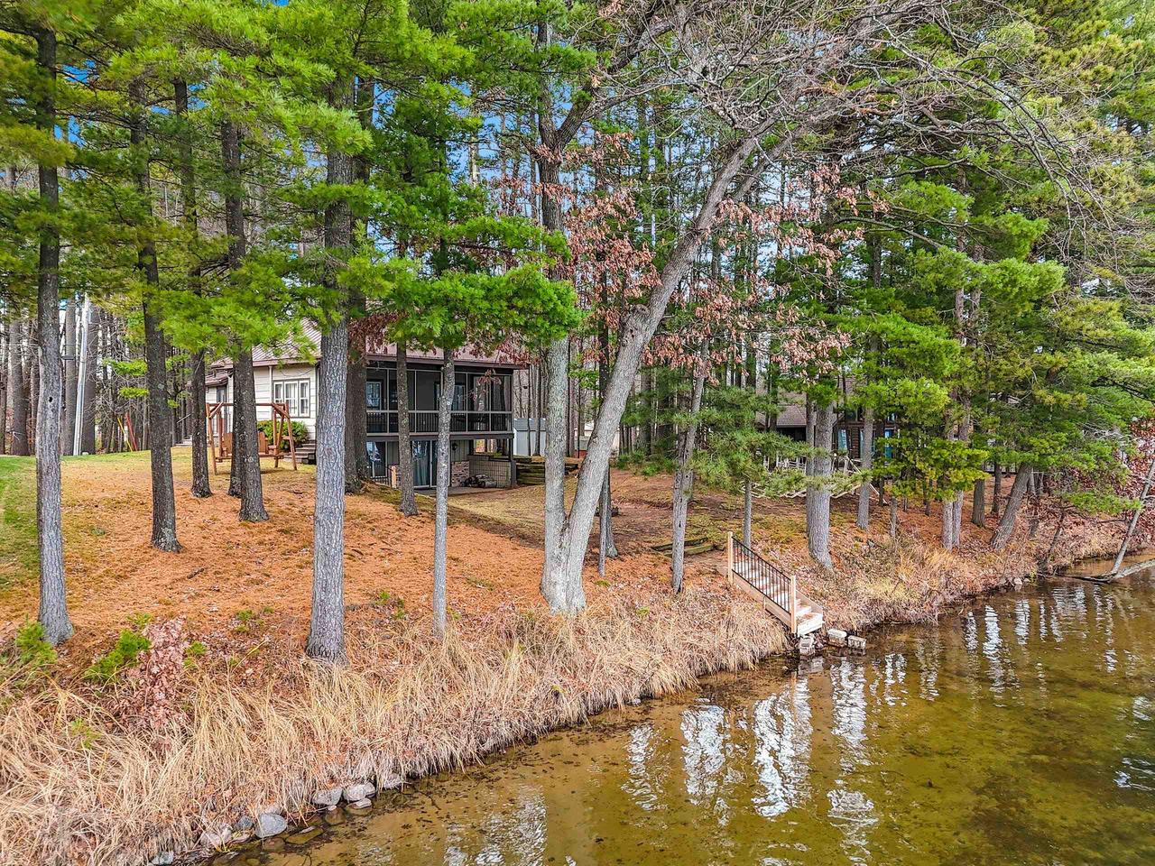 N2706 NORTH SHORE DRIVE