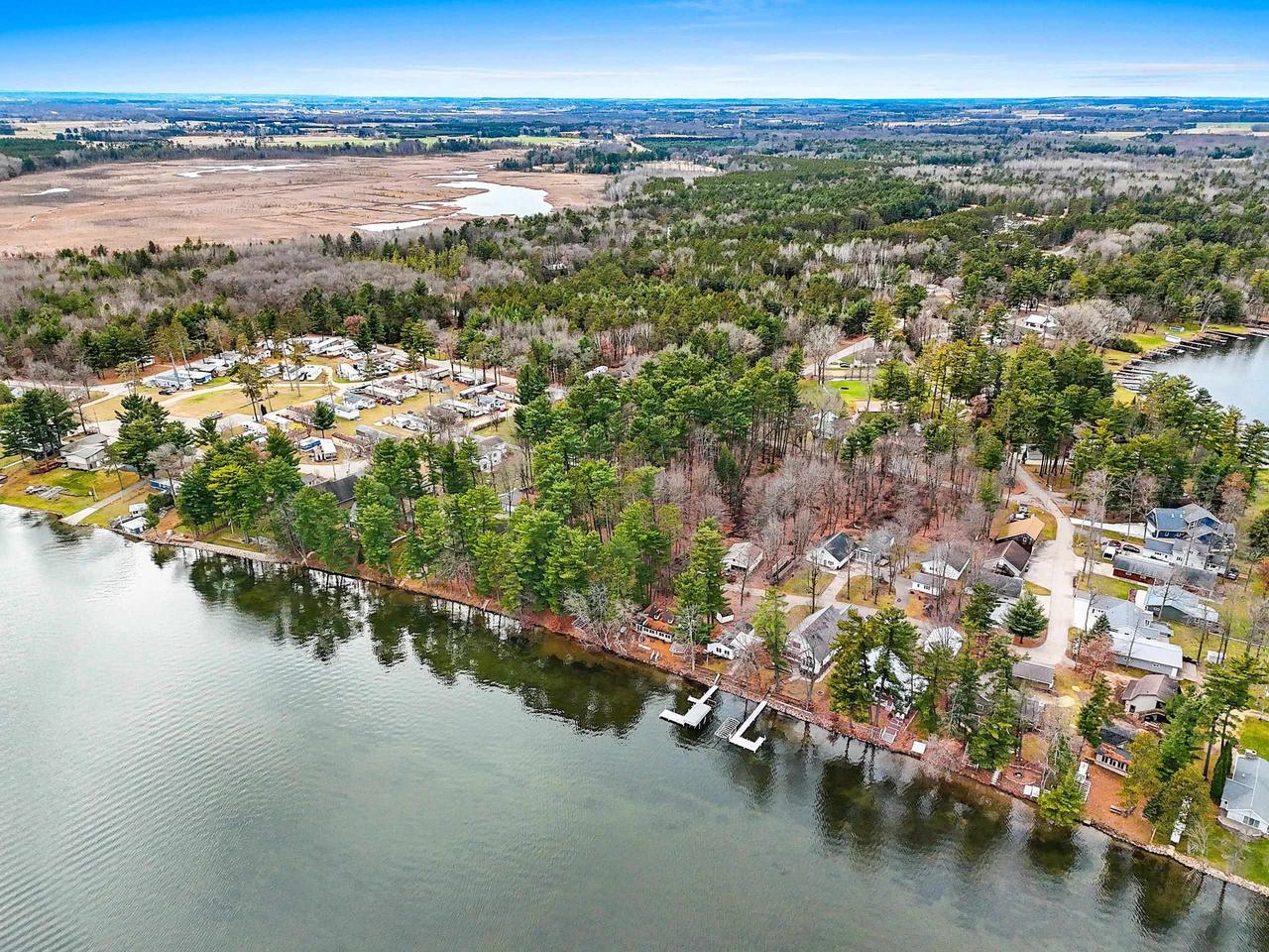 N2706 NORTH SHORE DRIVE