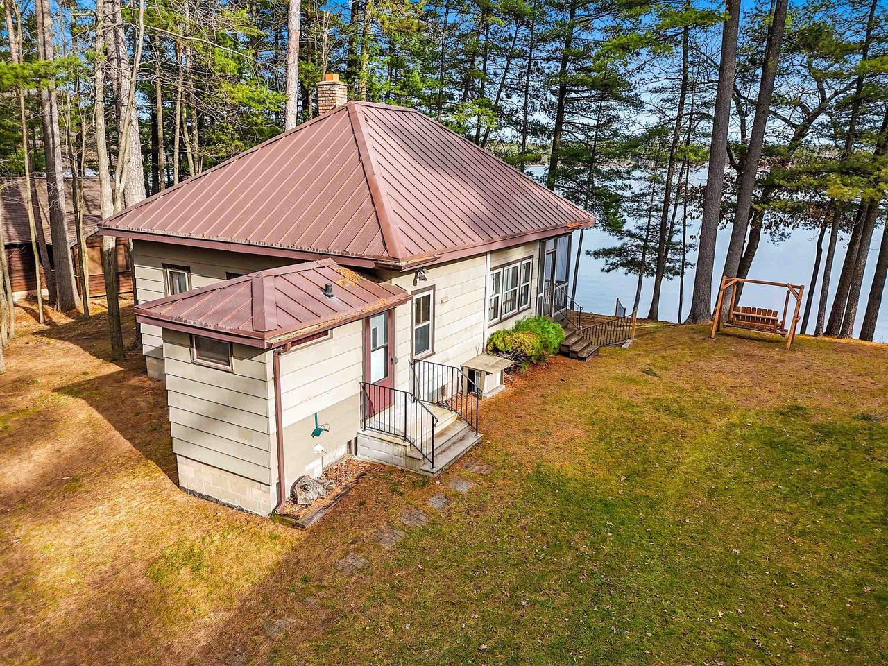 N2706 NORTH SHORE DRIVE