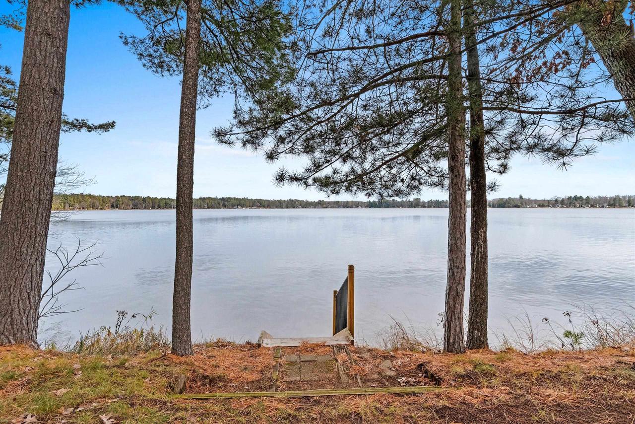 N2706 NORTH SHORE DRIVE