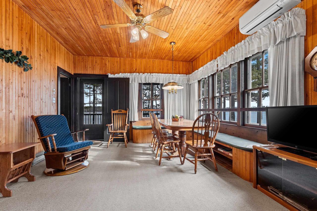 N2706 NORTH SHORE DRIVE