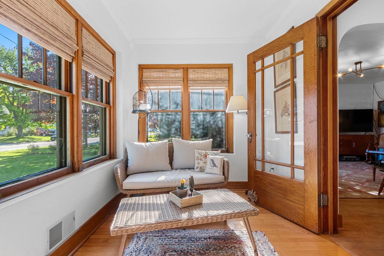 302 RIVER HEIGHTS