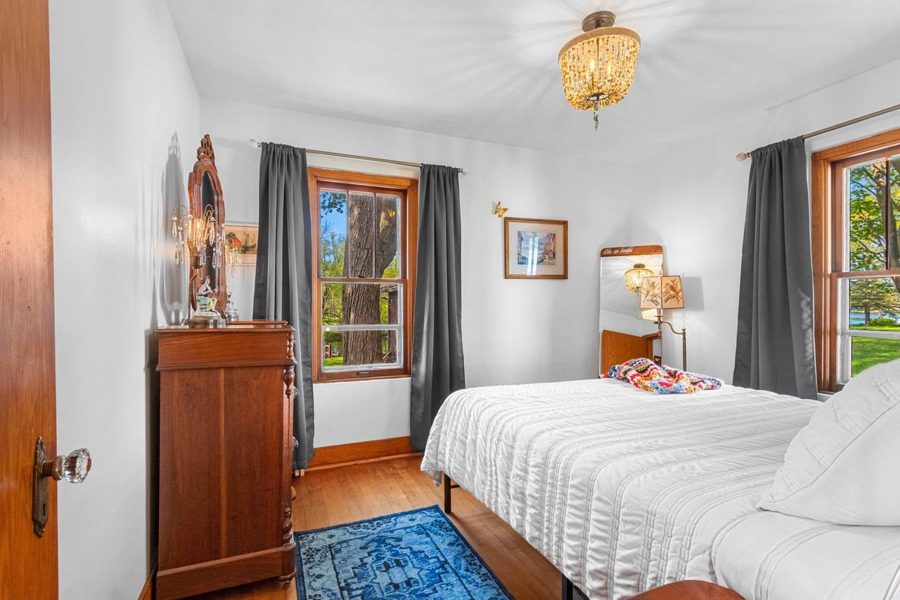 302 RIVER HEIGHTS
