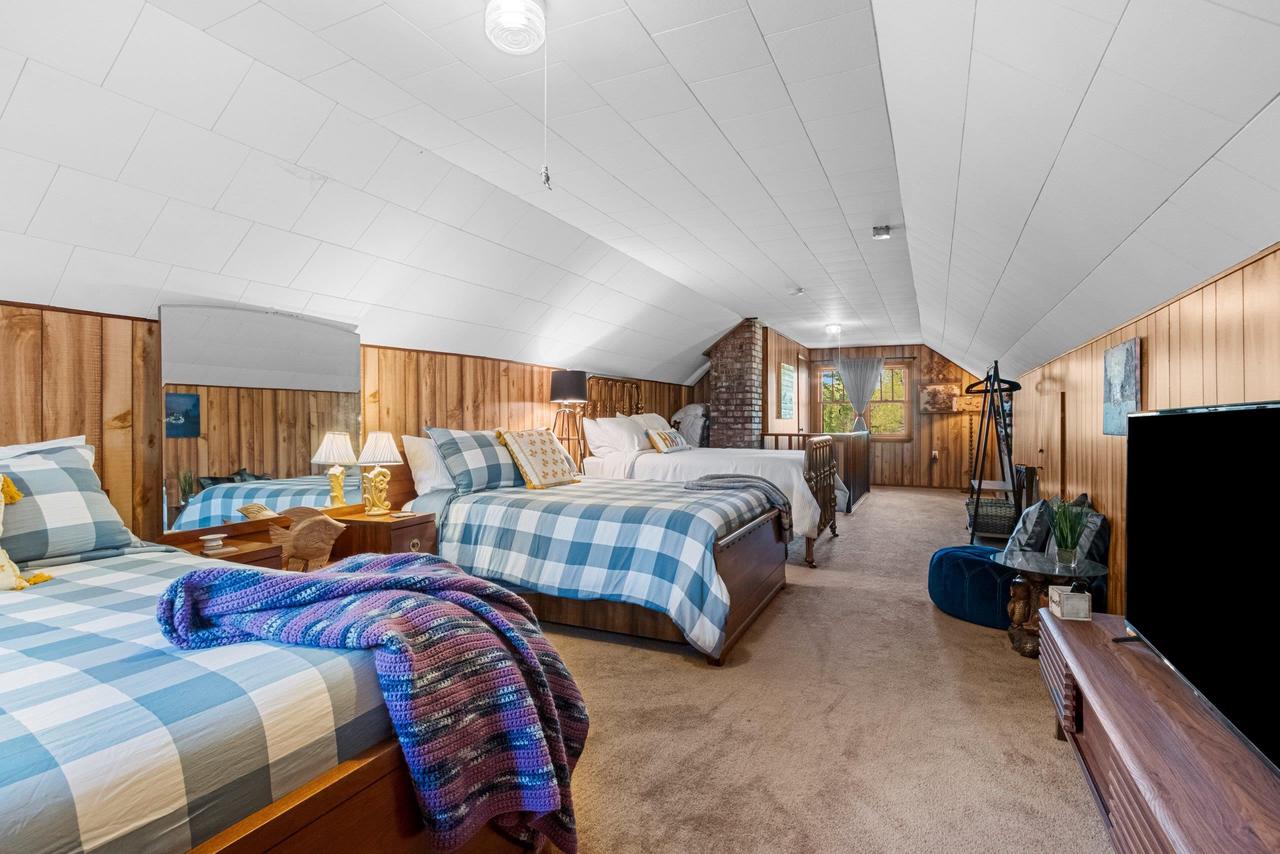 302 RIVER HEIGHTS