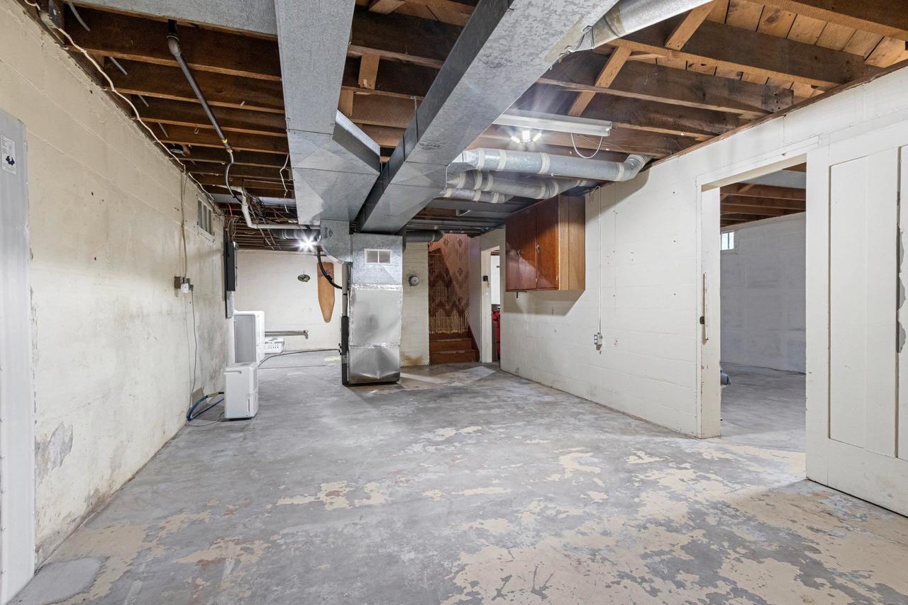 302 RIVER HEIGHTS