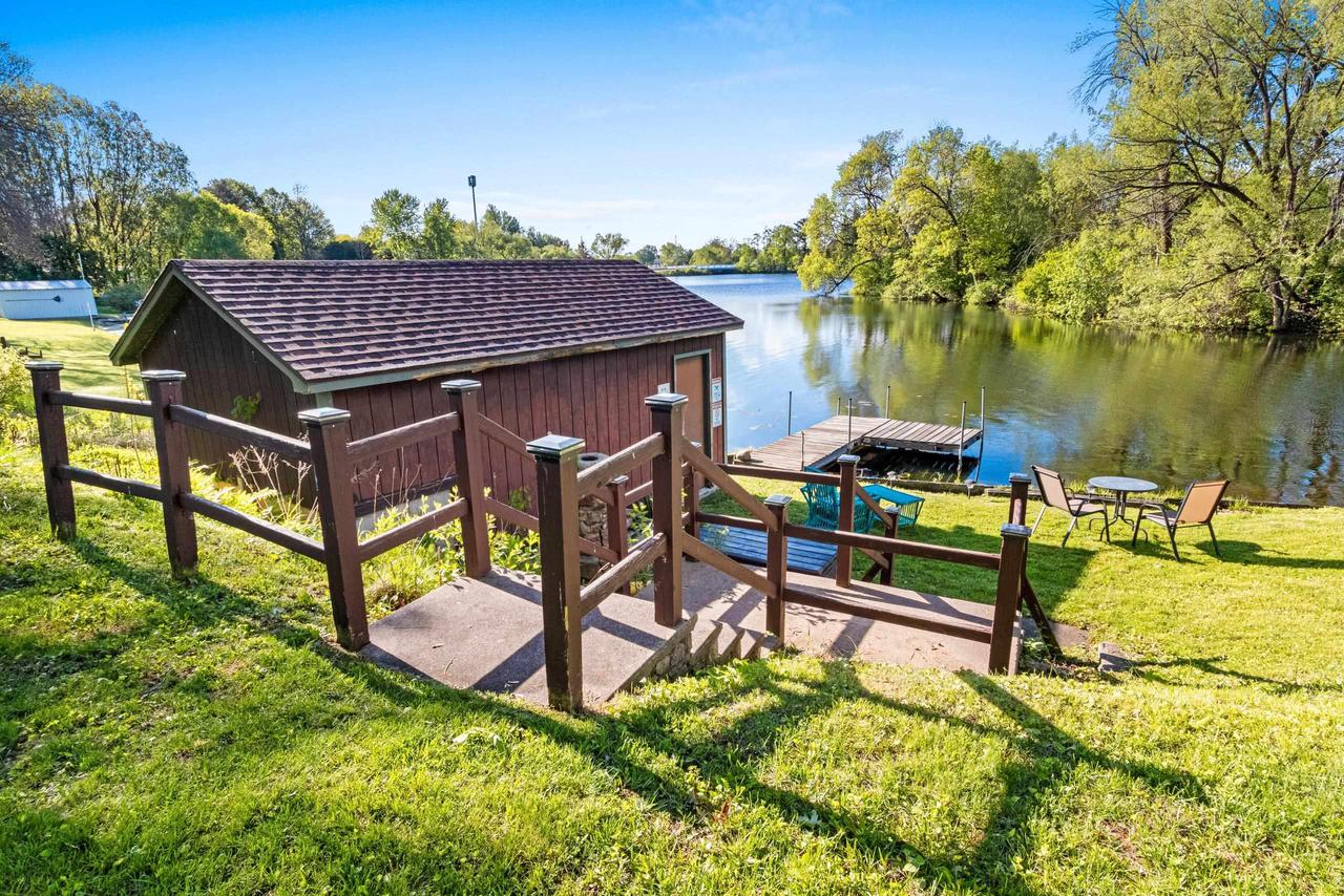 302 RIVER HEIGHTS