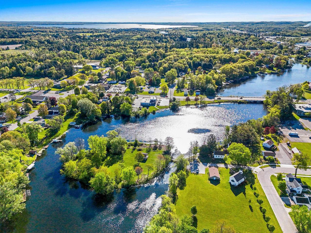 302 RIVER HEIGHTS