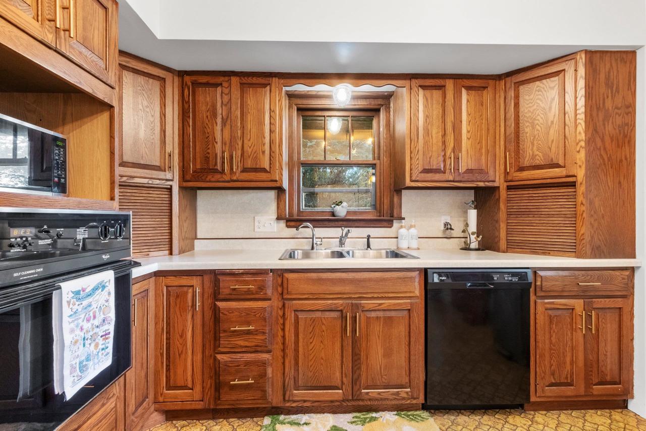 302 RIVER HEIGHTS