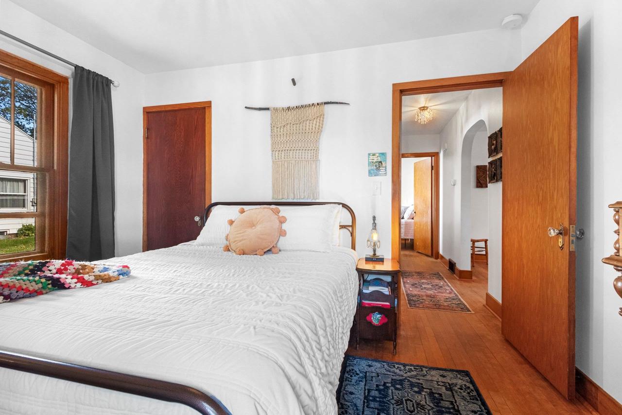 302 RIVER HEIGHTS