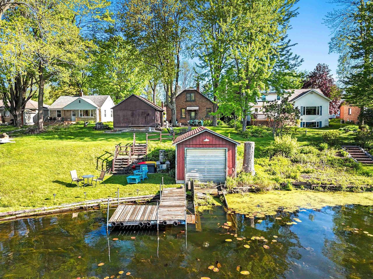 302 RIVER HEIGHTS
