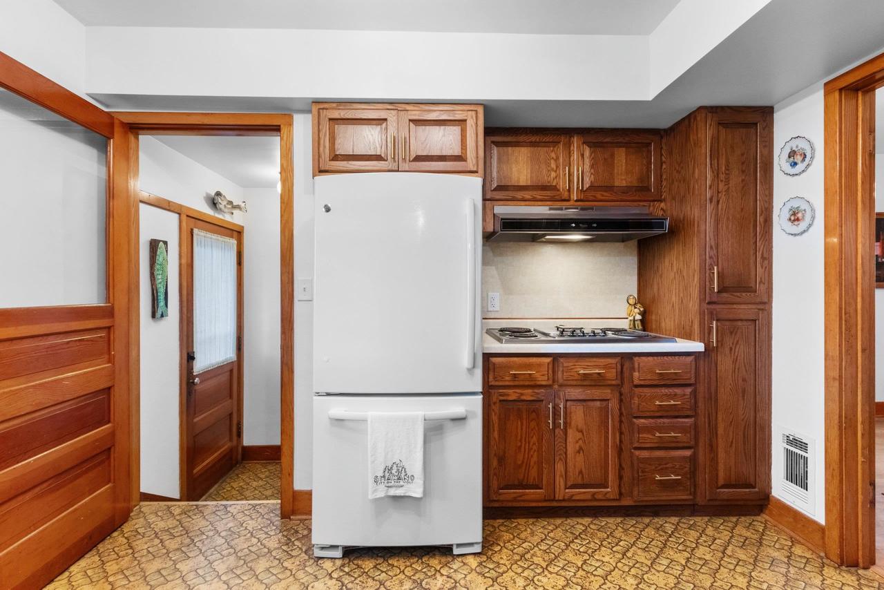 302 RIVER HEIGHTS