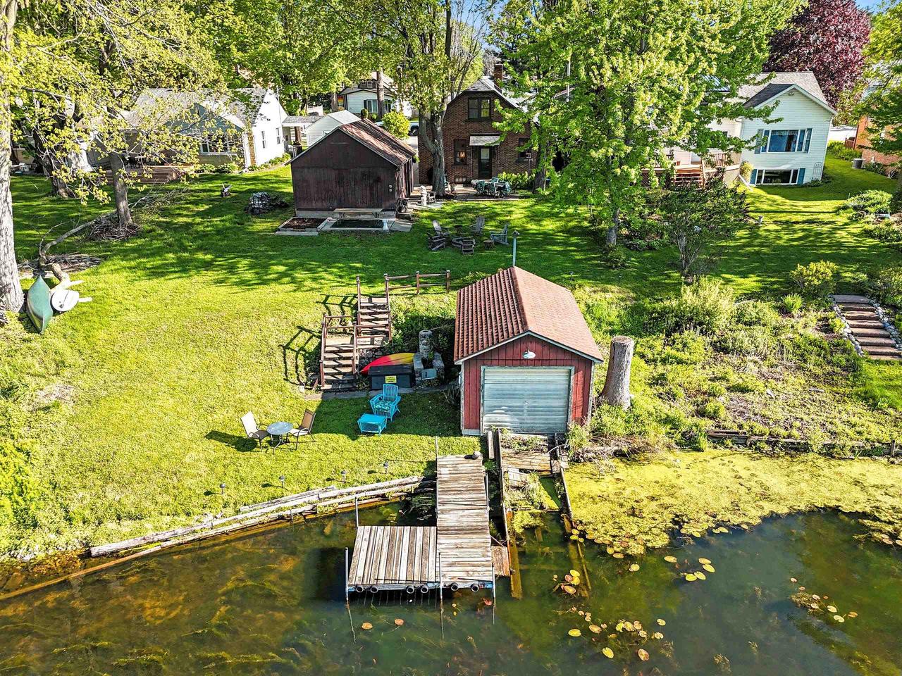 302 RIVER HEIGHTS