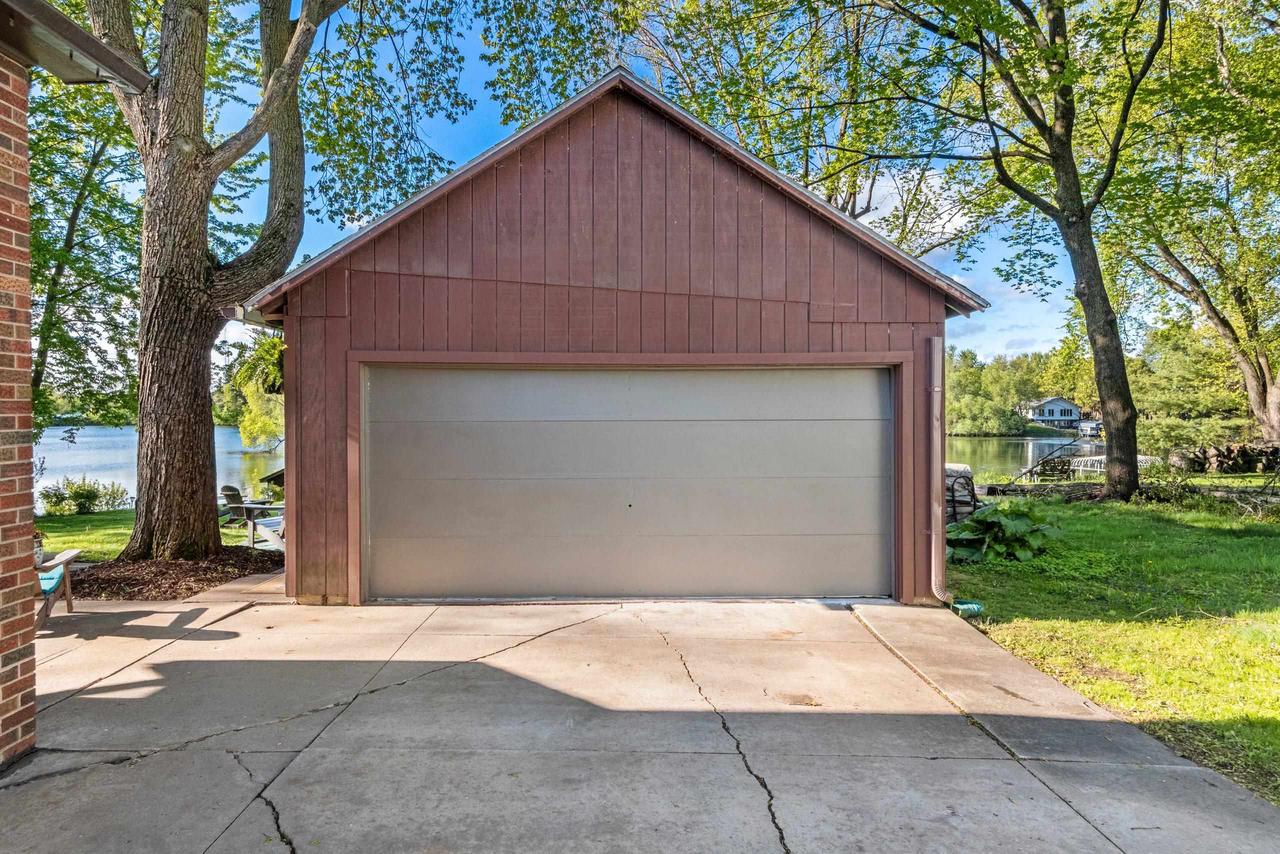 302 RIVER HEIGHTS