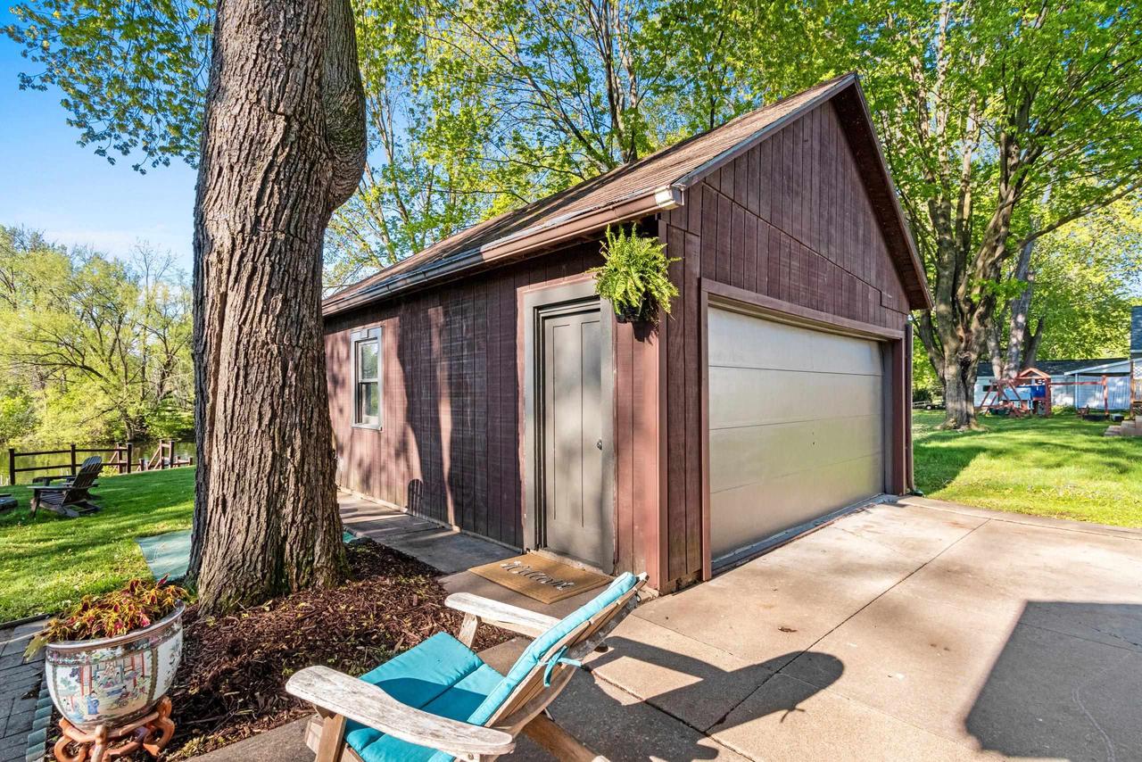 302 RIVER HEIGHTS