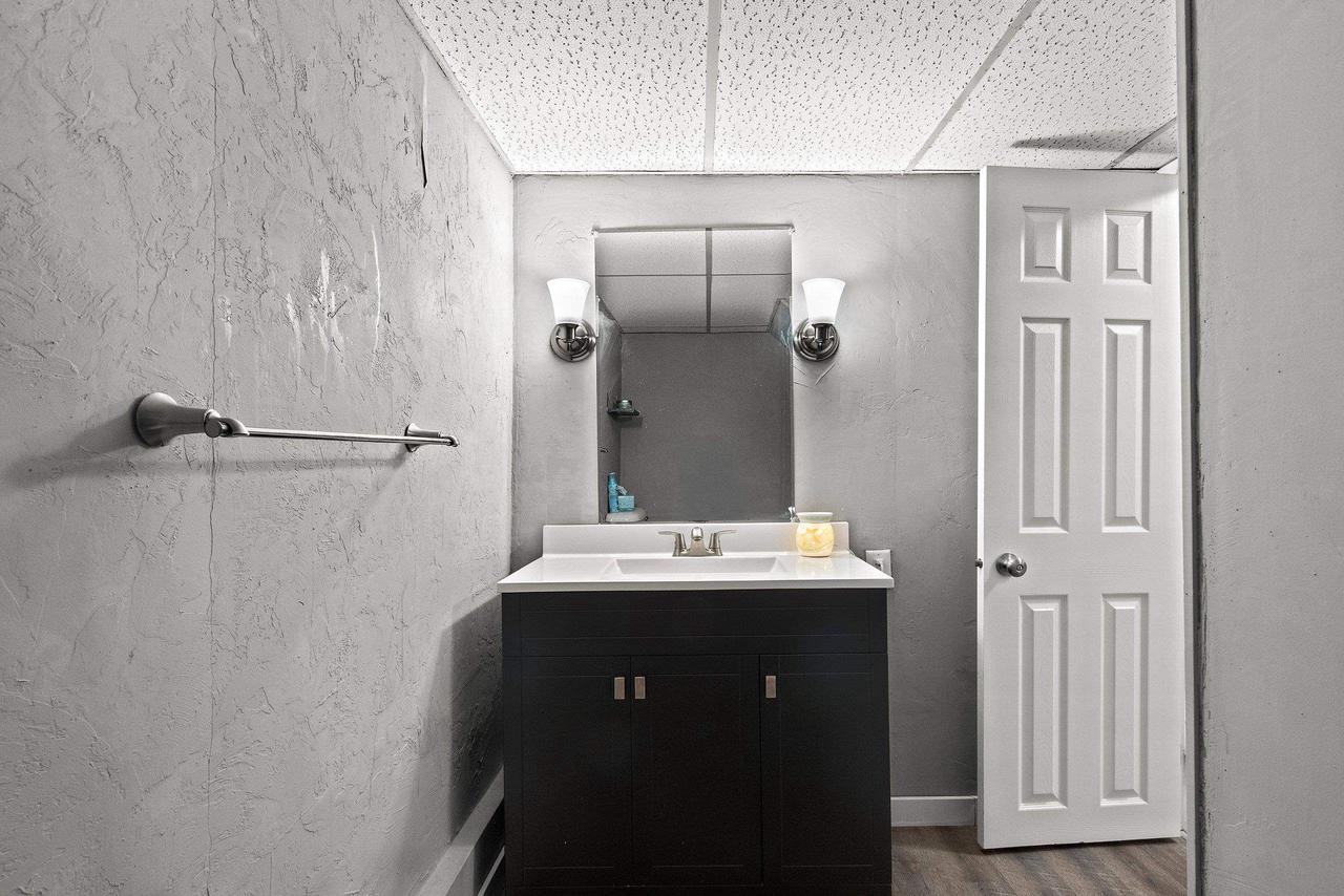 1119 South WEED STREET