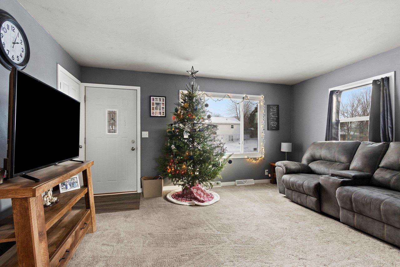 1119 South WEED STREET