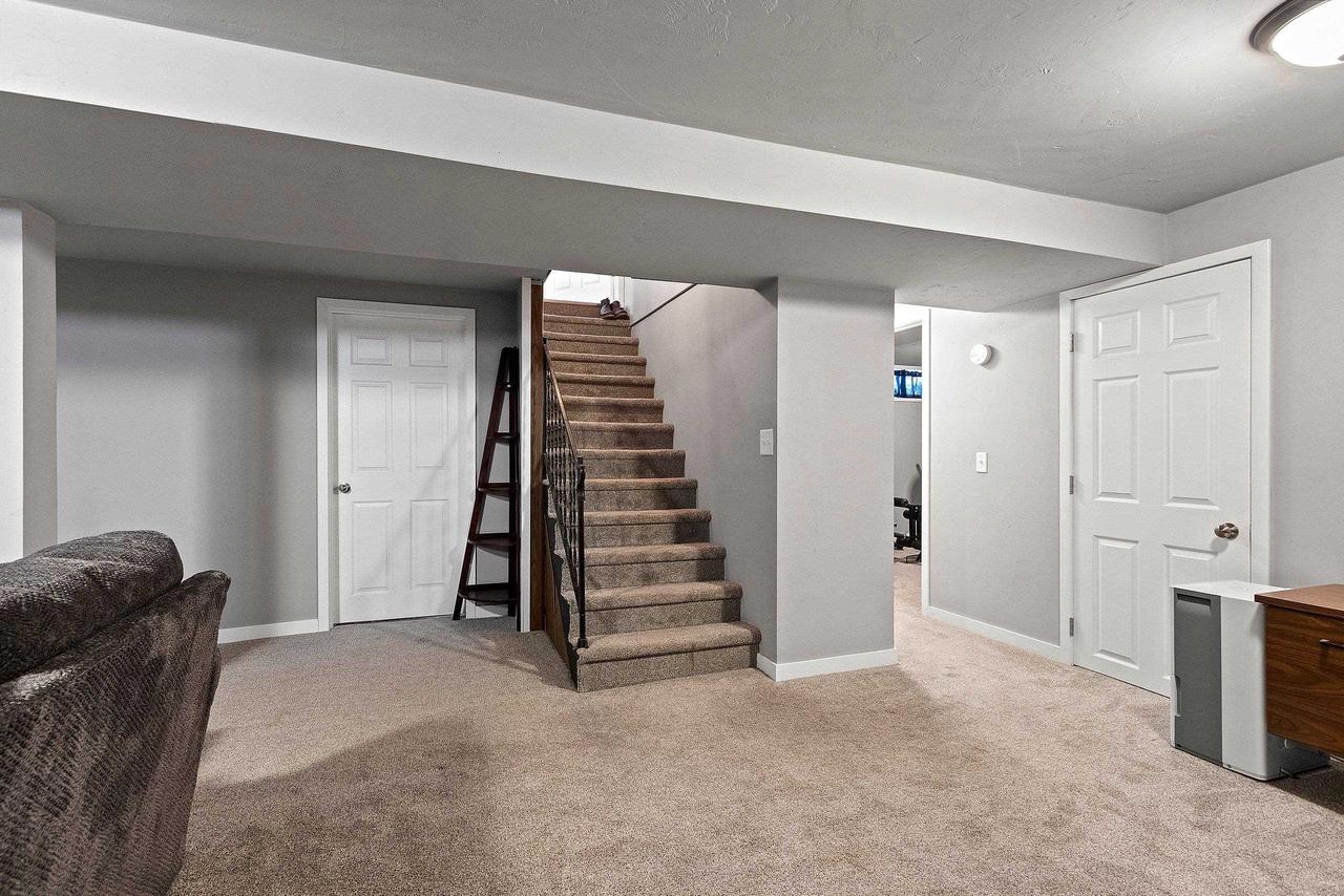 1119 South WEED STREET