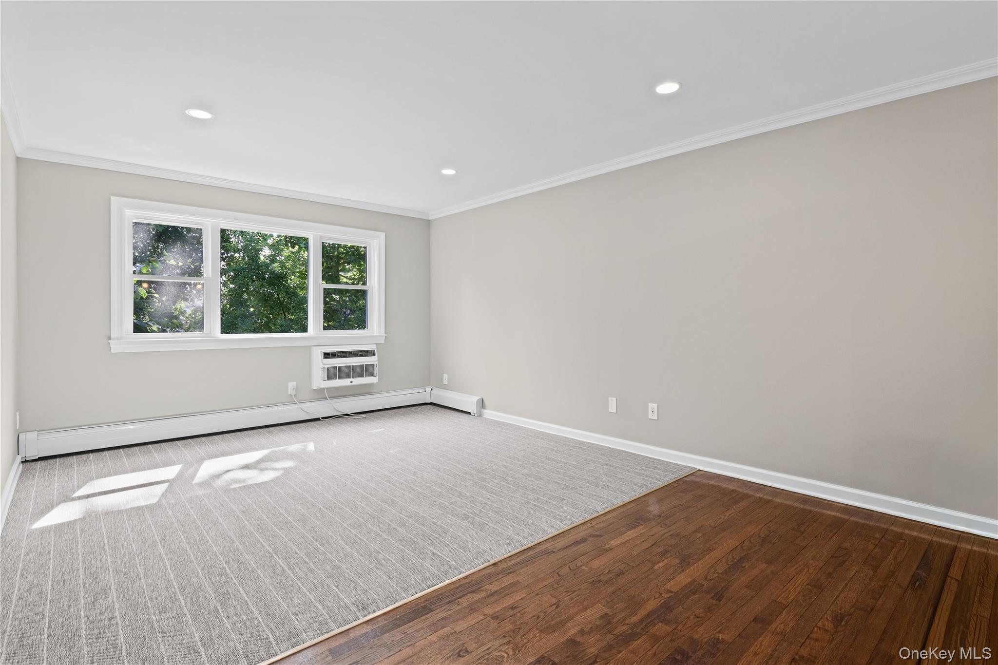 152B N Broadway Unit: 2E