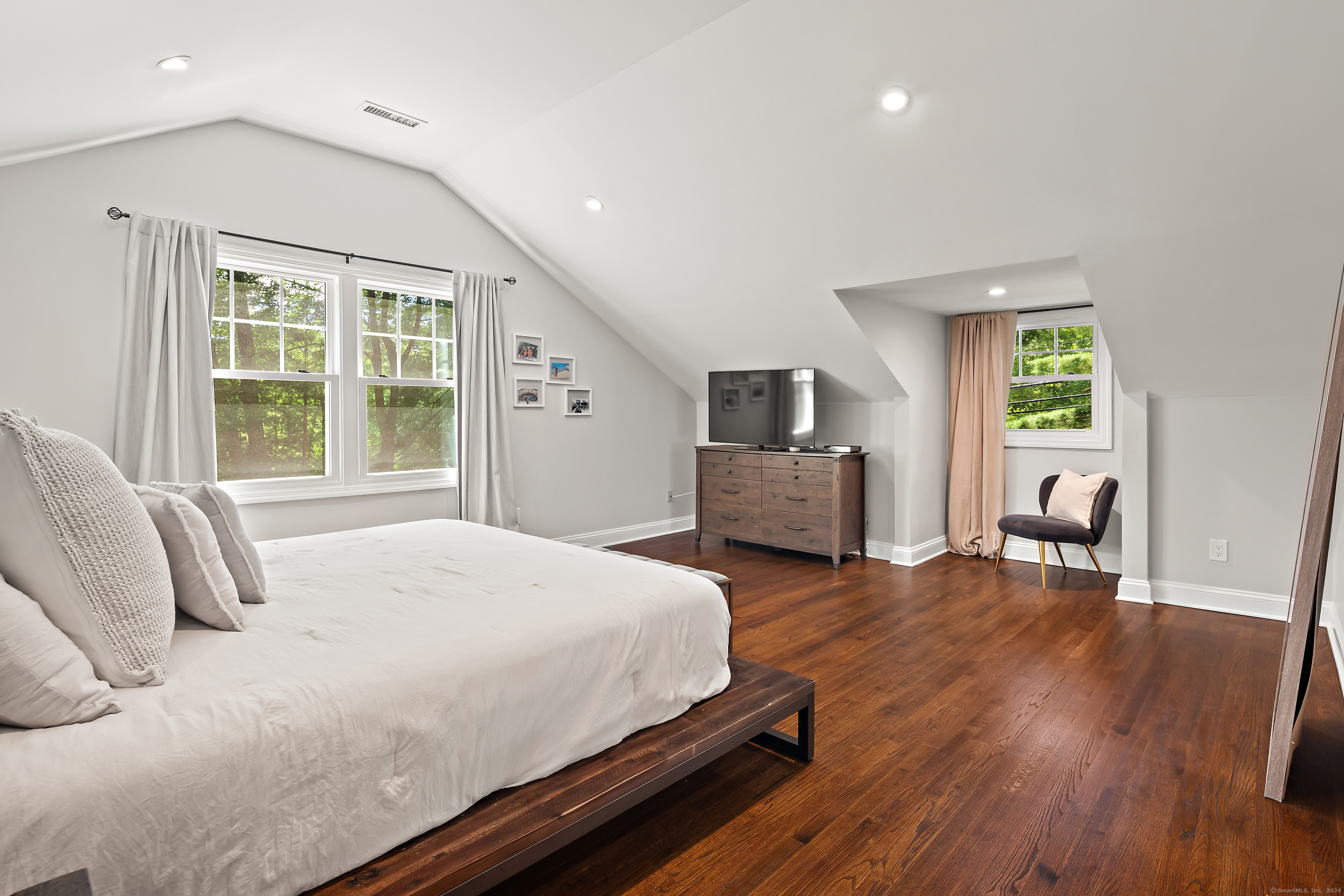 295 Roxbury Road