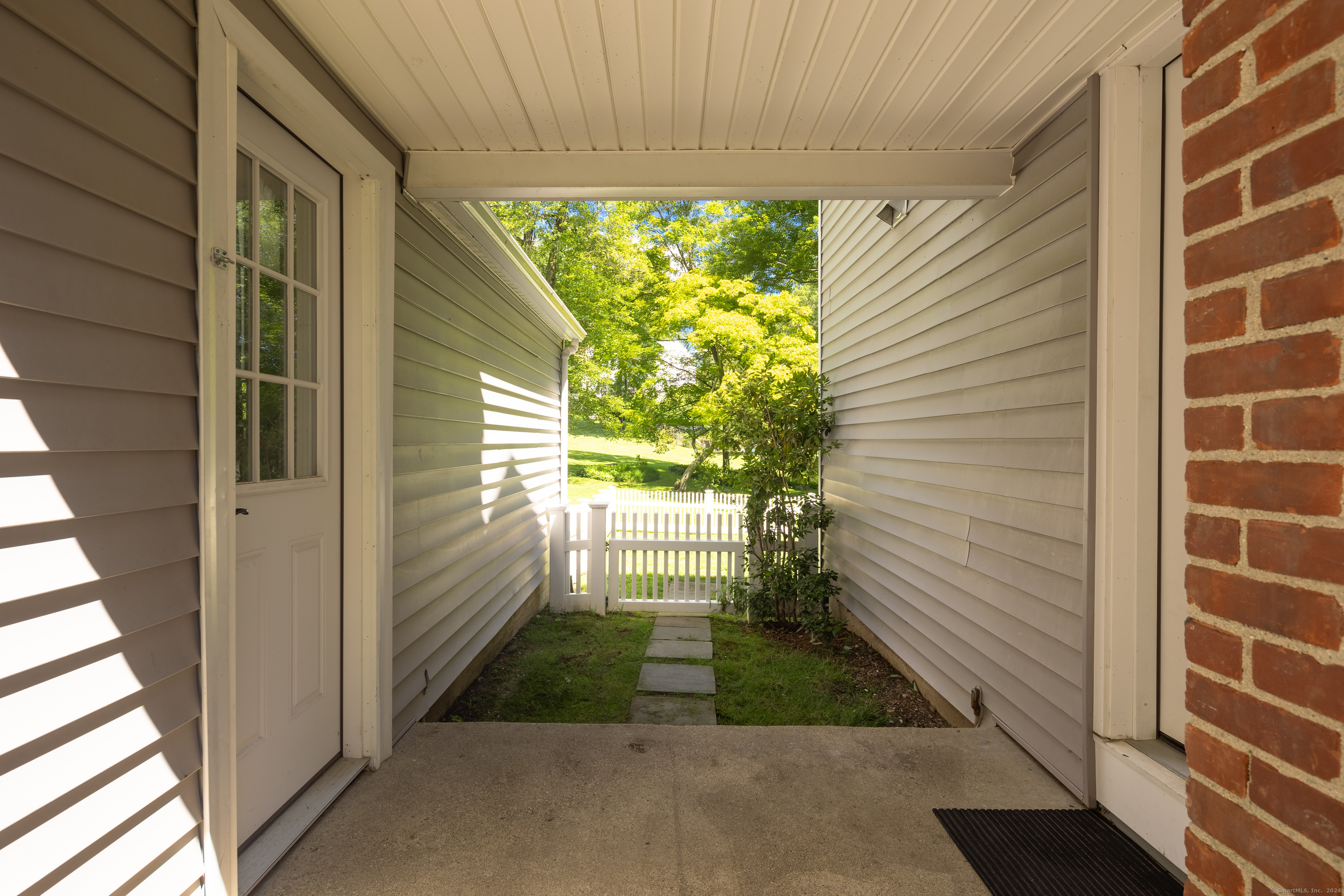 295 Roxbury Road