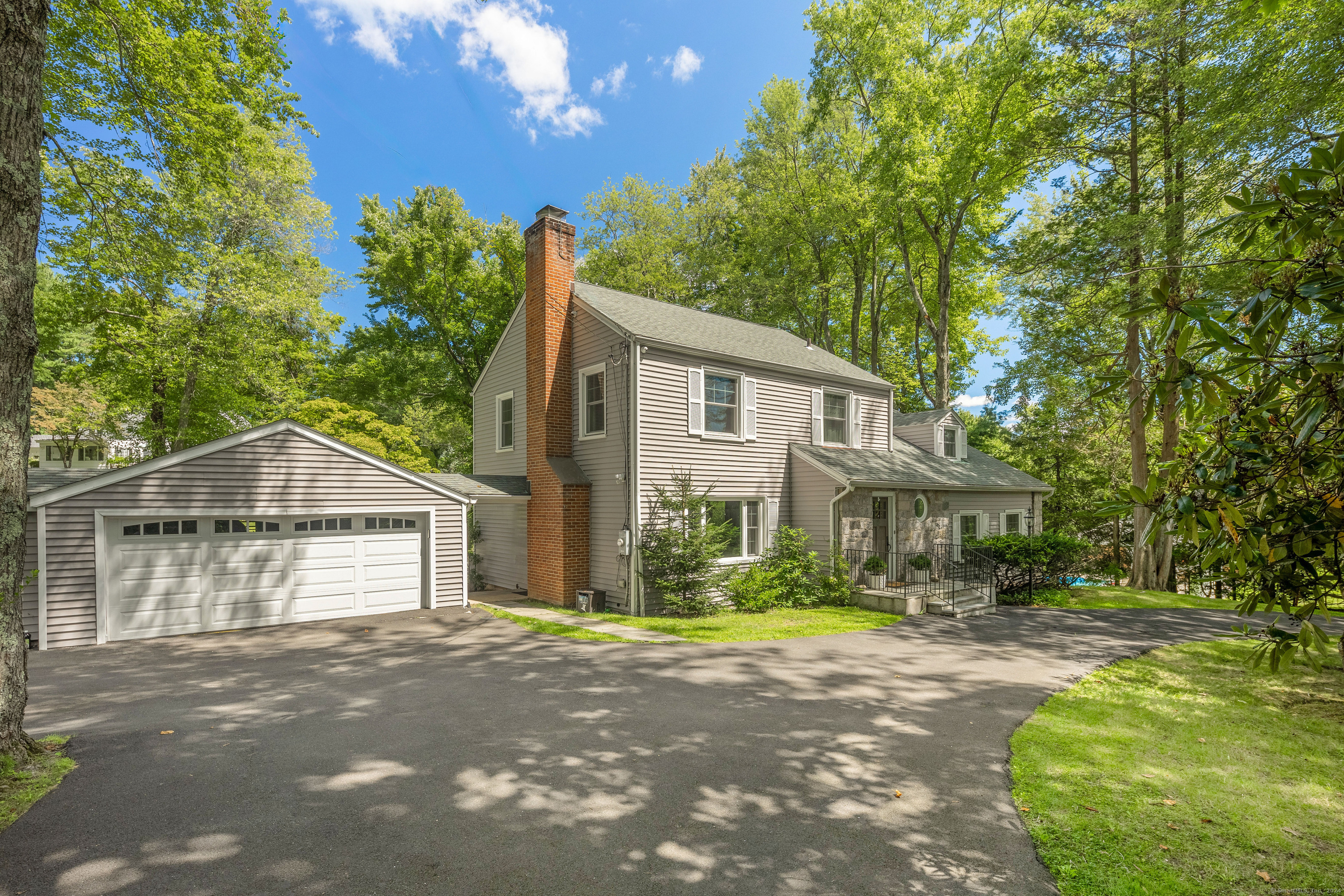 295 Roxbury Road