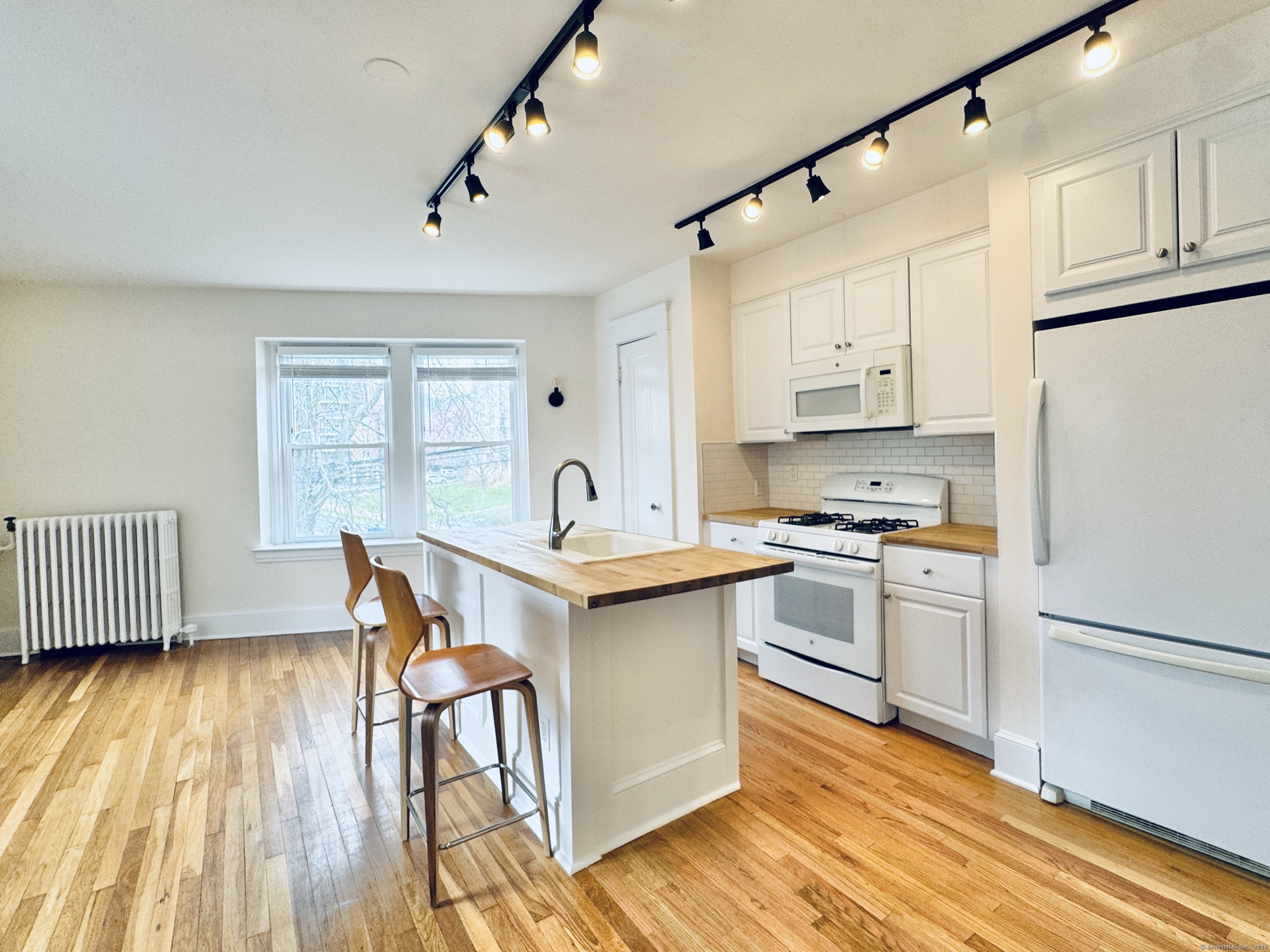 53 Prospect Street 200