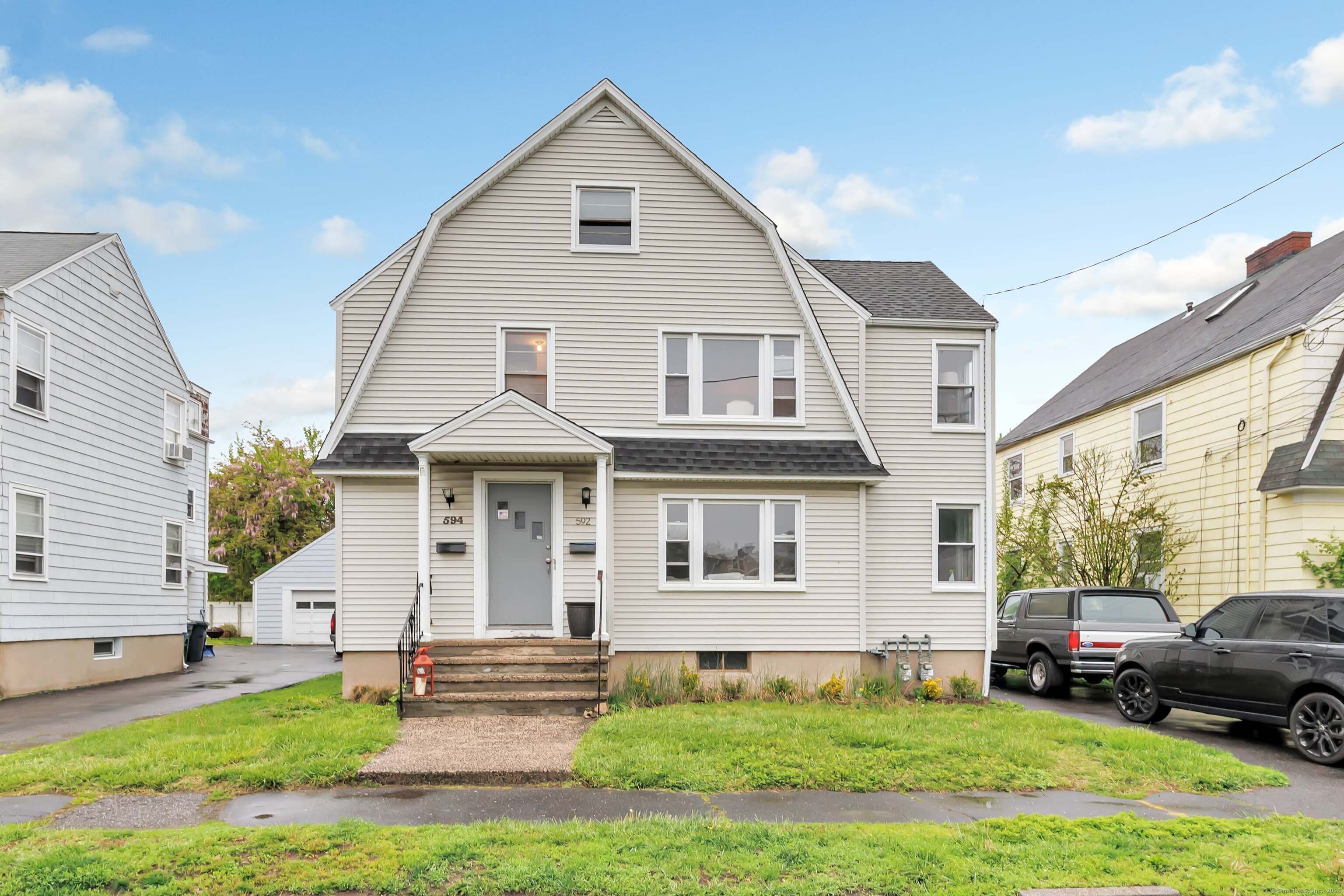 592 Courtland Avenue