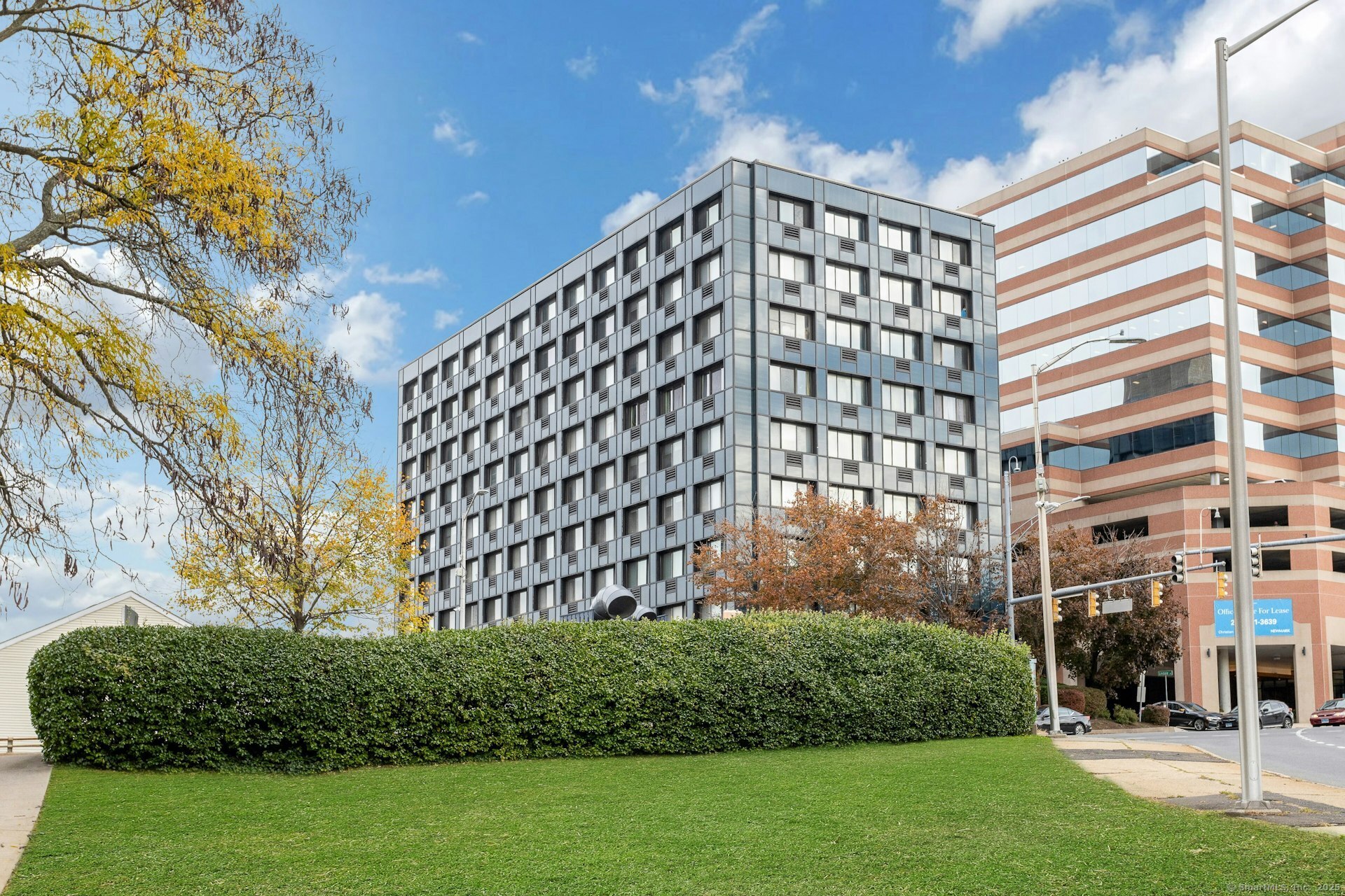 300 Broad Street 902