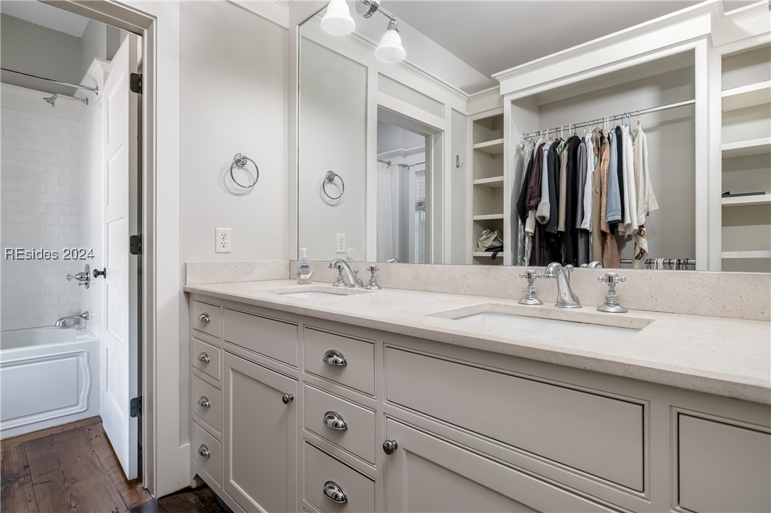 25 Little Neck Crossing Crossing