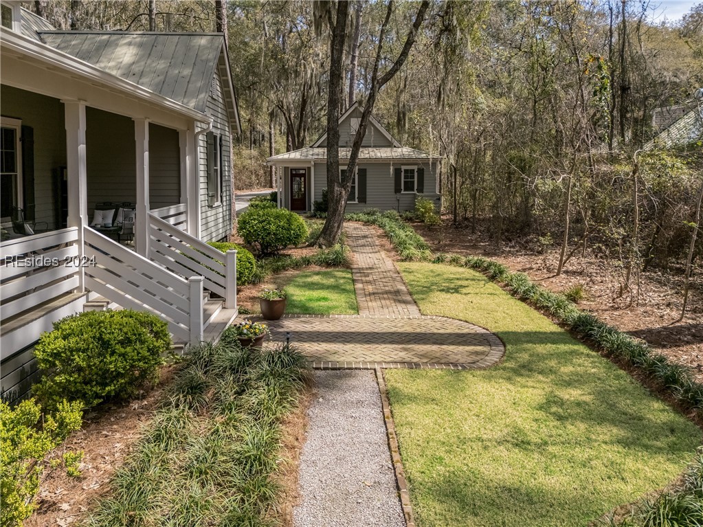 25 Little Neck Crossing Crossing