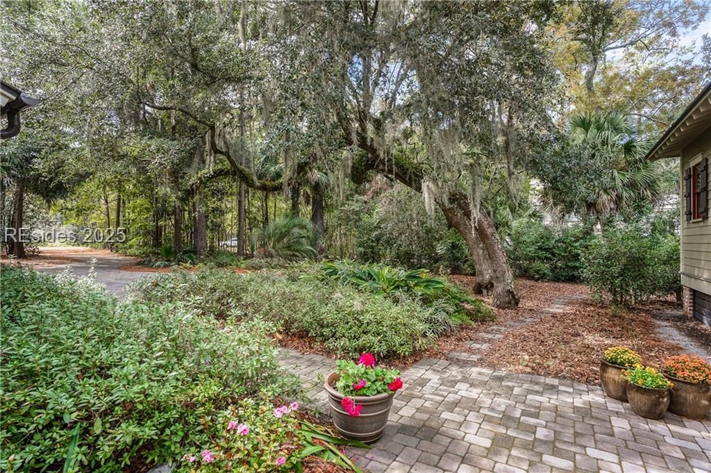 18 John Cochran Circle