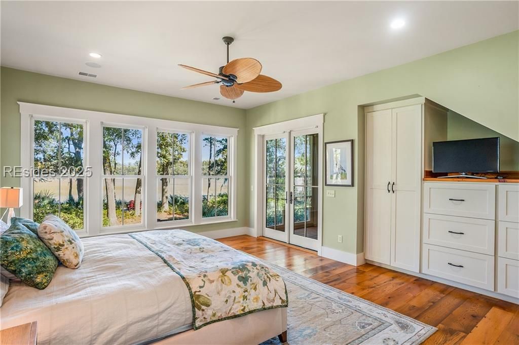 18 John Cochran Circle