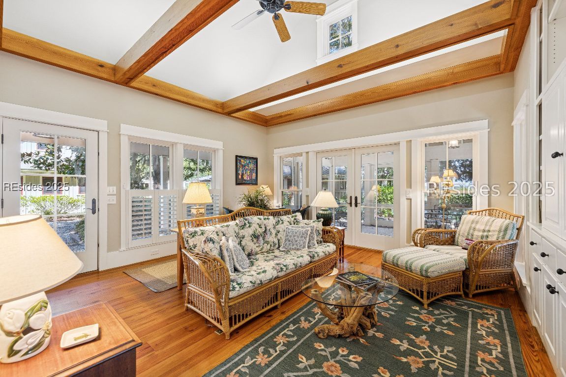 16 Live Oak Forest