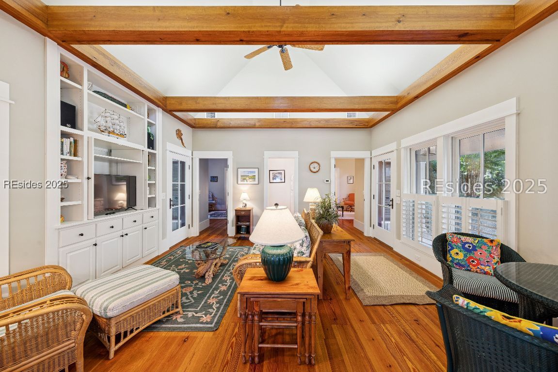 16 Live Oak Forest