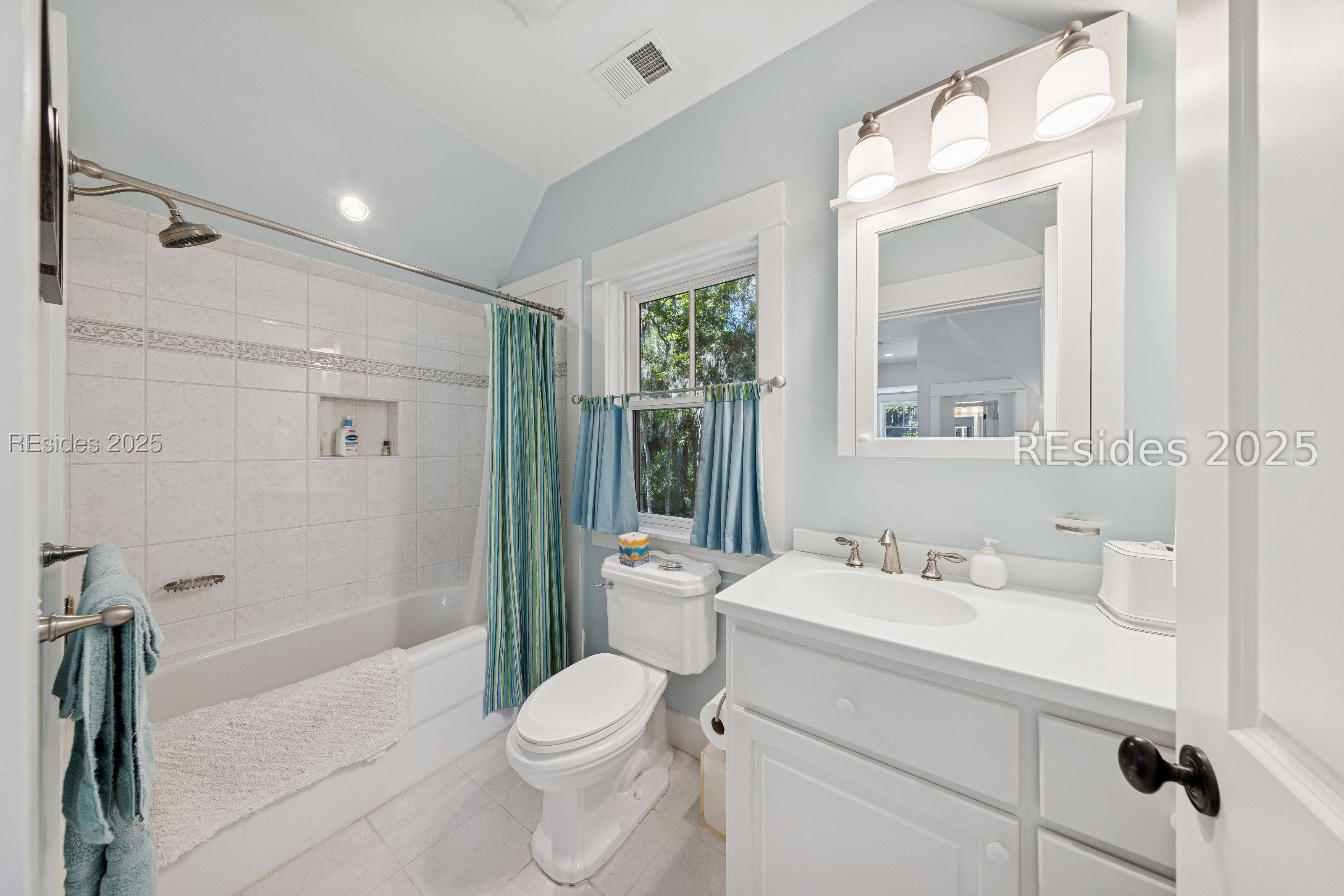 16 Live Oak Forest