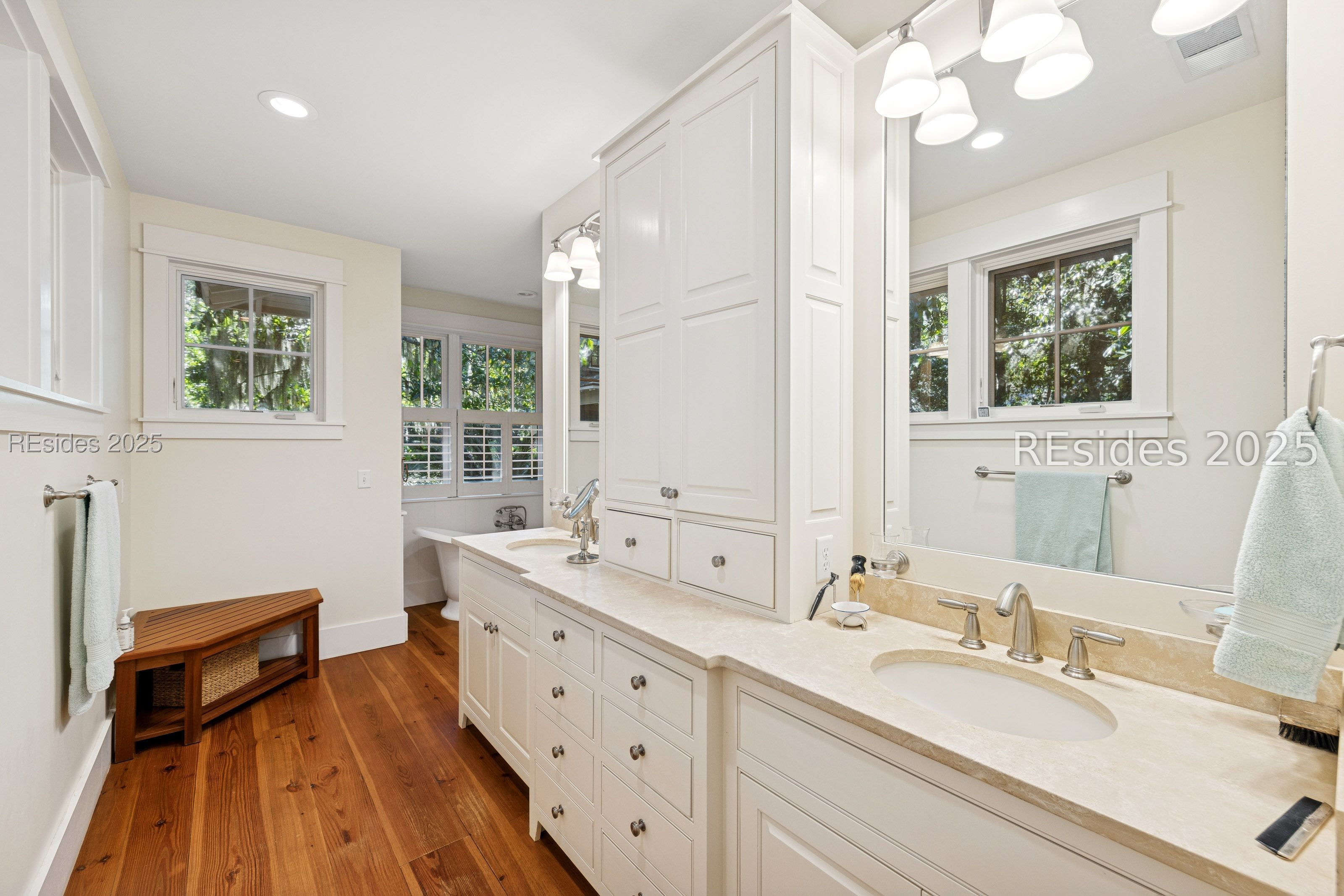 16 Live Oak Forest